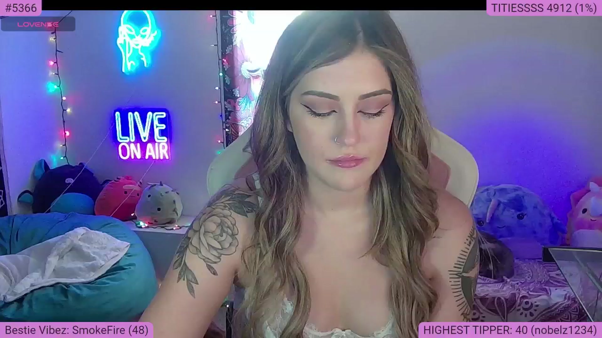 Gallery image thumbnail from NatalieNavedo's myfreecams stream on, 09/08/2024, 02:15 image 5 of 20