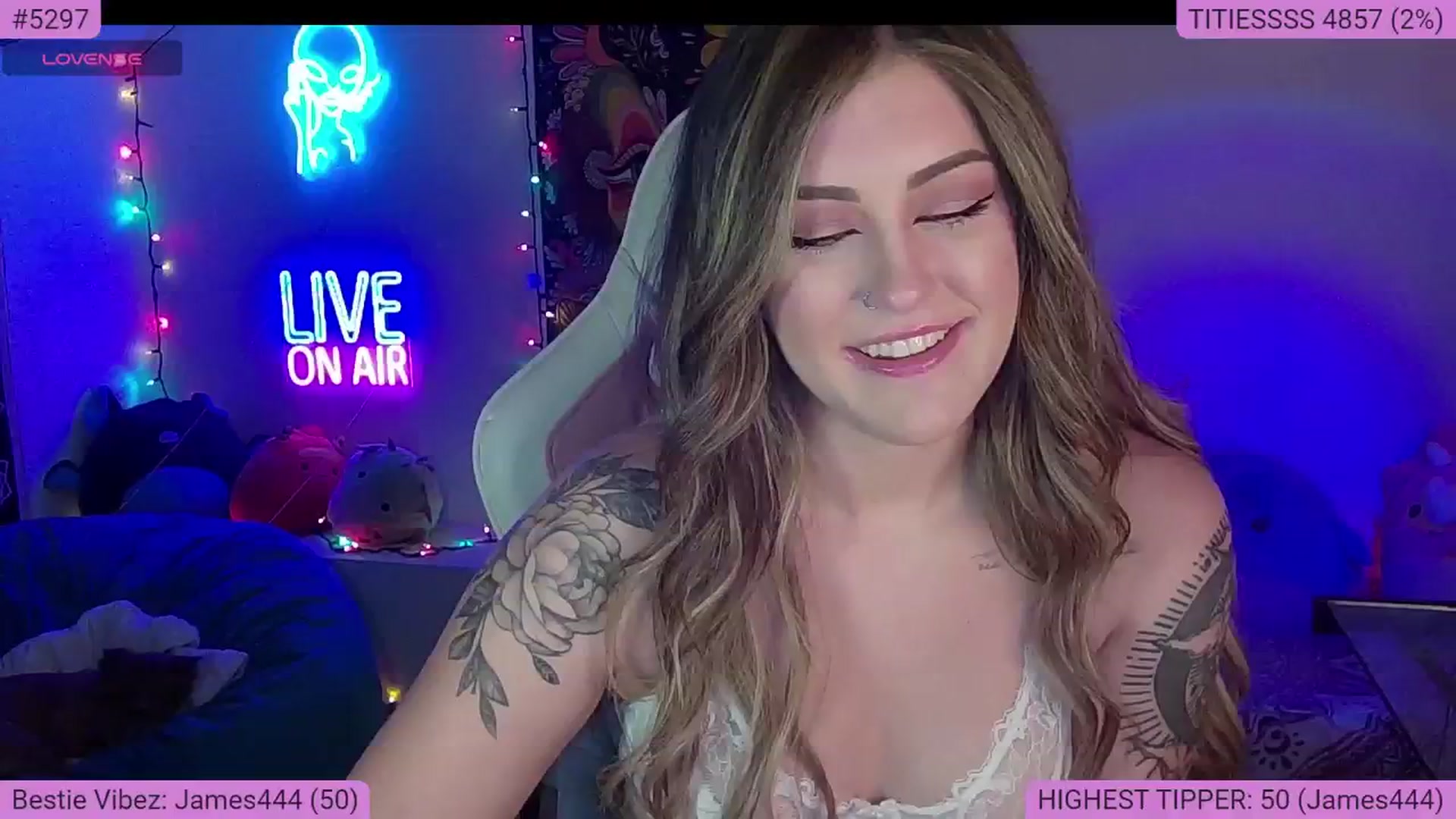 Gallery image thumbnail from NatalieNavedo's myfreecams stream on, 09/08/2024, 04:19 image 6 of 20