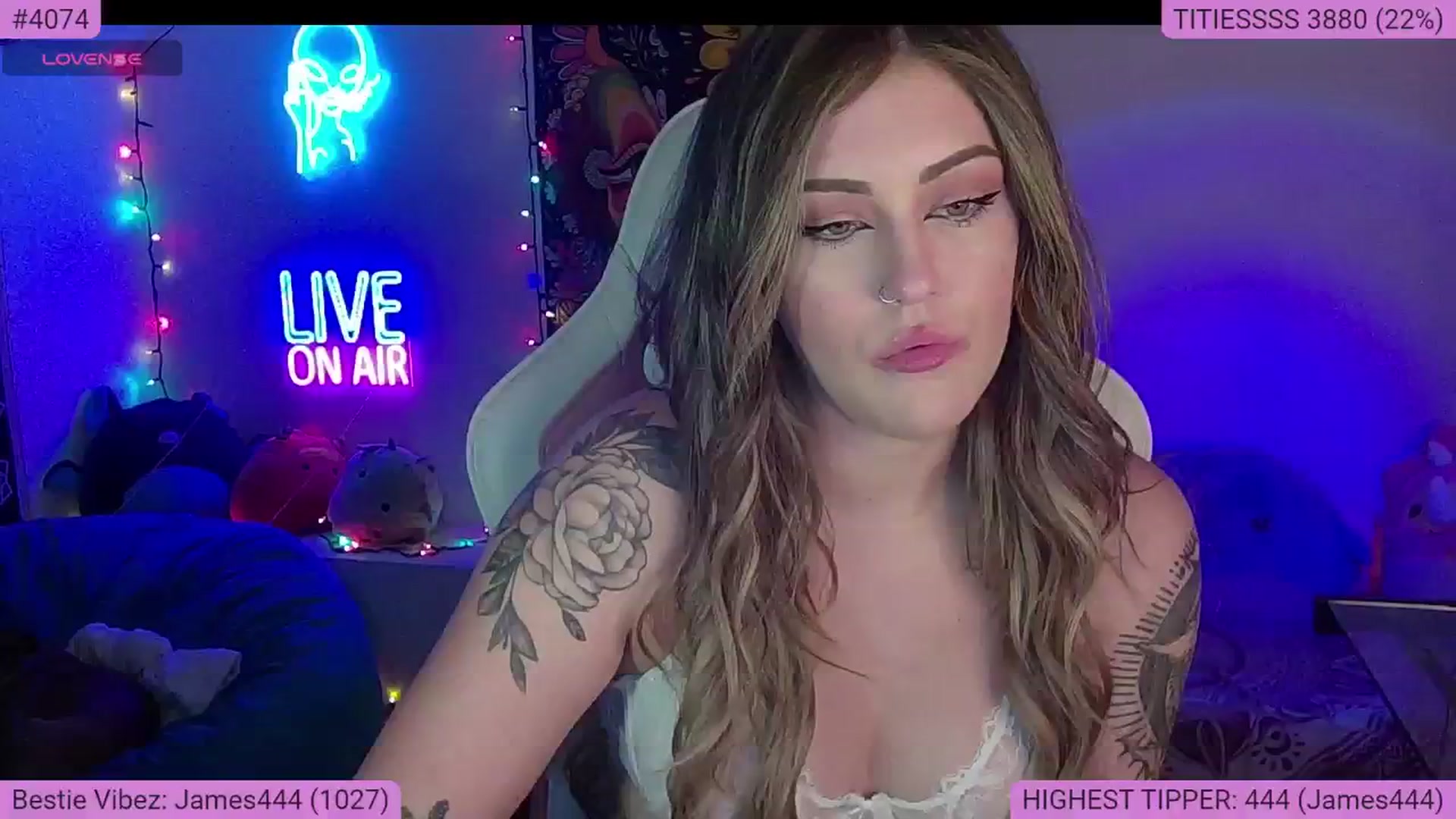 Gallery image thumbnail from NatalieNavedo's myfreecams stream on, 09/08/2024, 04:19 image 18 of 20