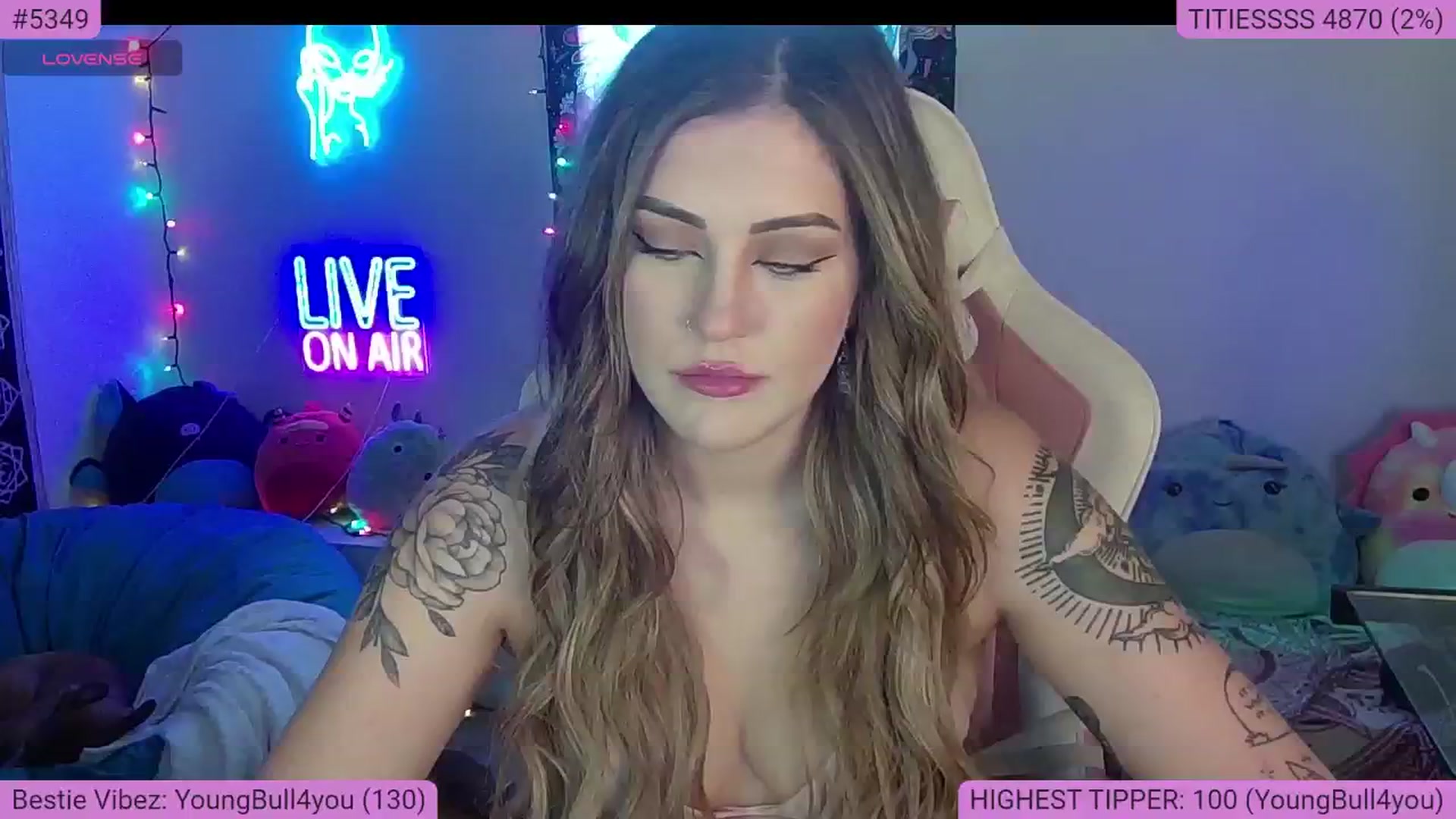 Gallery image thumbnail from NatalieNavedo's myfreecams stream on, 09/20/2024, 22:07 image 6 of 20