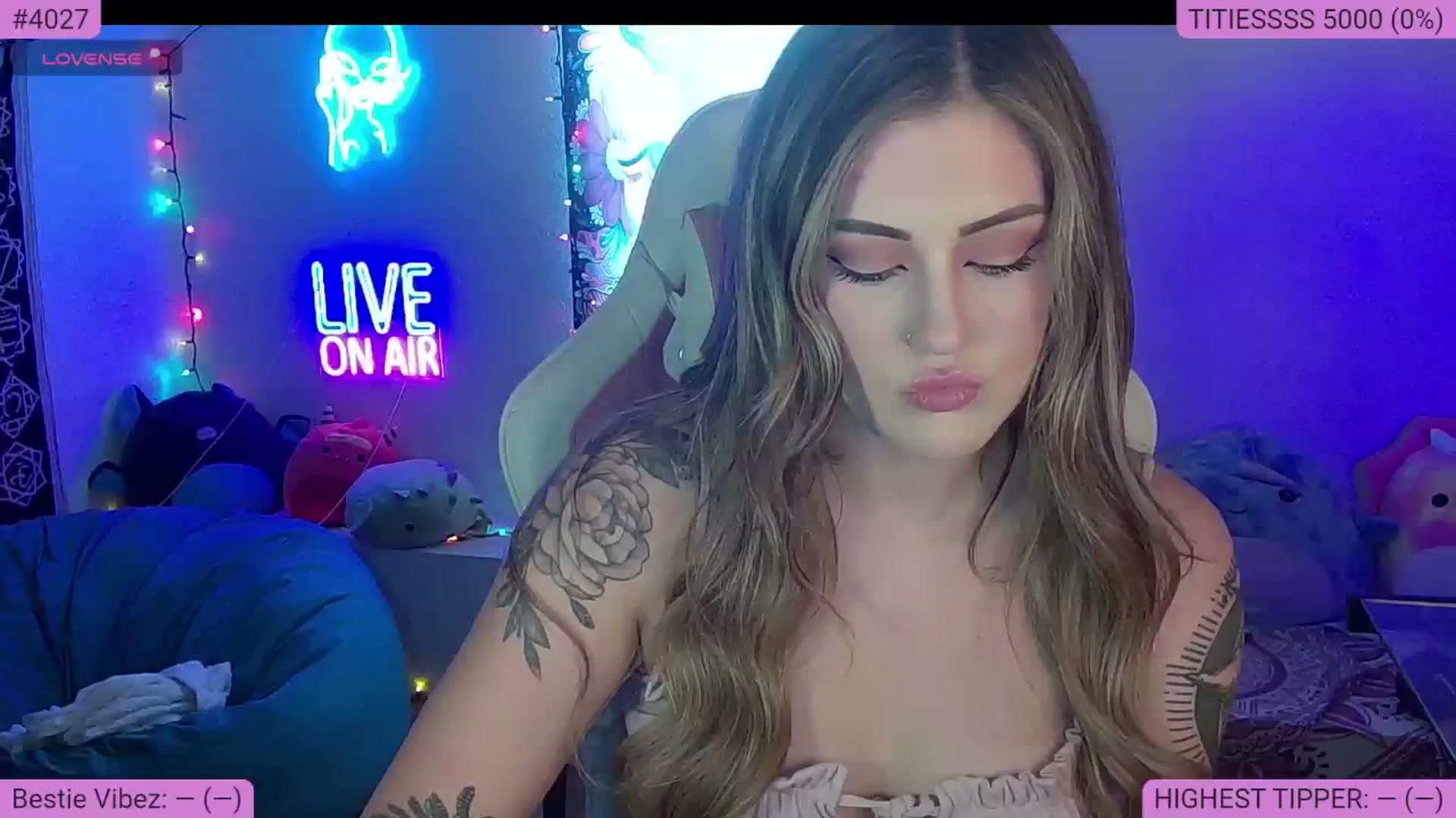 Gallery image thumbnail from NatalieNavedo's myfreecams stream on, 09/23/2024, 19:58 image 17 of 20