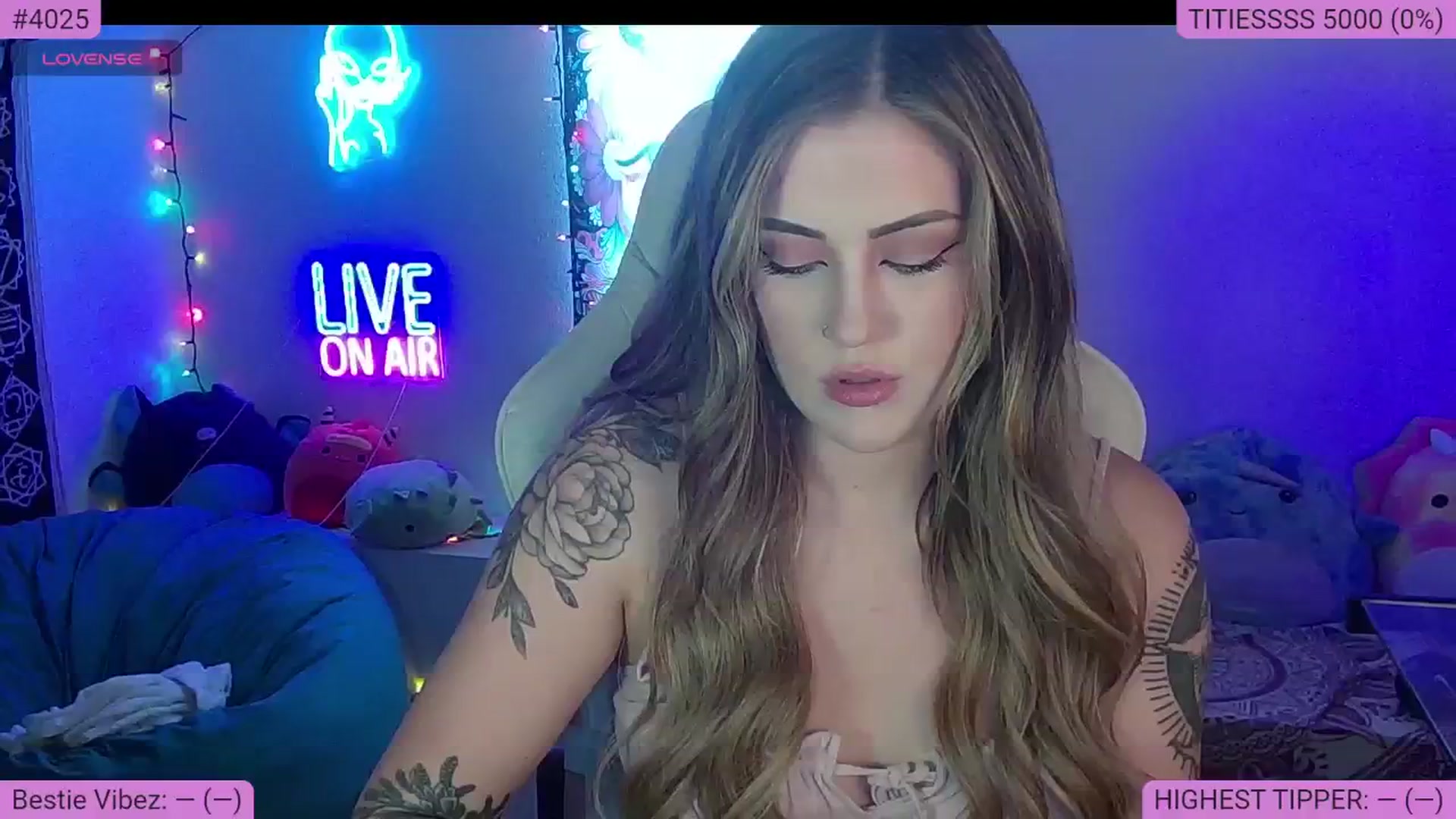 Gallery image thumbnail from NatalieNavedo's myfreecams stream on, 09/23/2024, 19:58 image 11 of 20