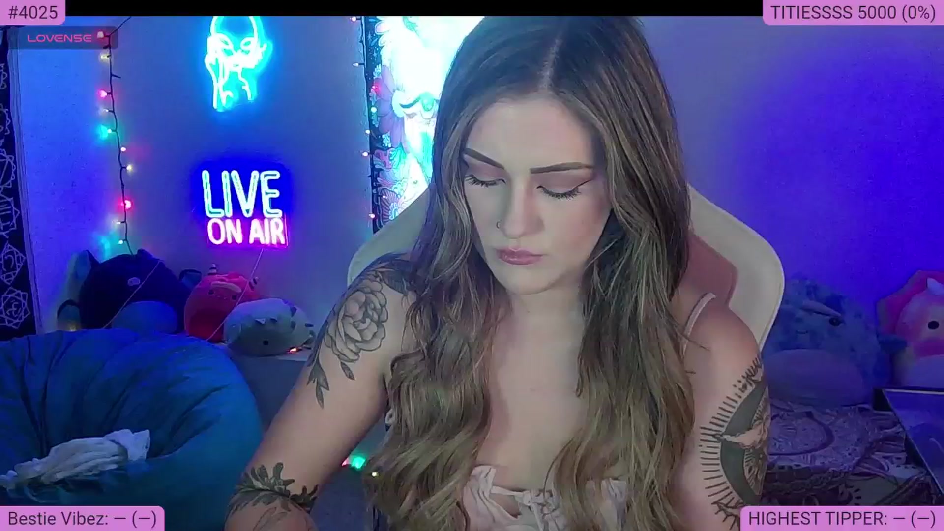 Gallery image thumbnail from NatalieNavedo's myfreecams stream on, 09/23/2024, 19:58 image 5 of 20