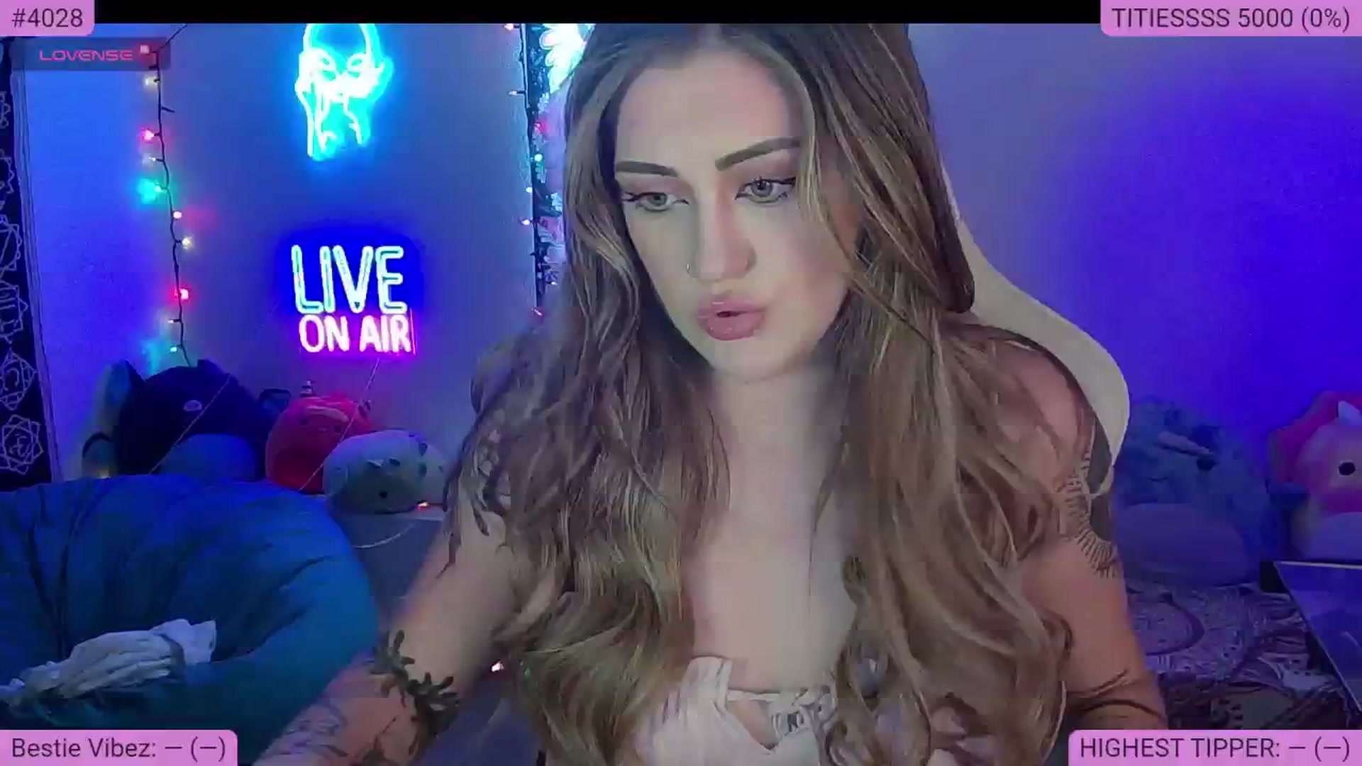 Gallery image thumbnail from NatalieNavedo's myfreecams stream on, 09/23/2024, 19:58 image 19 of 20