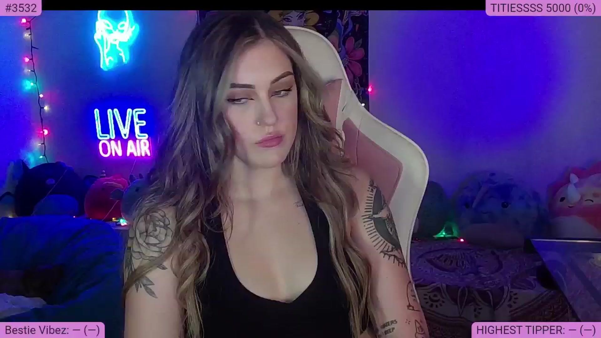 Gallery image thumbnail from NatalieNavedo's myfreecams stream on, 09/30/2024, 03:03 image 3 of 20