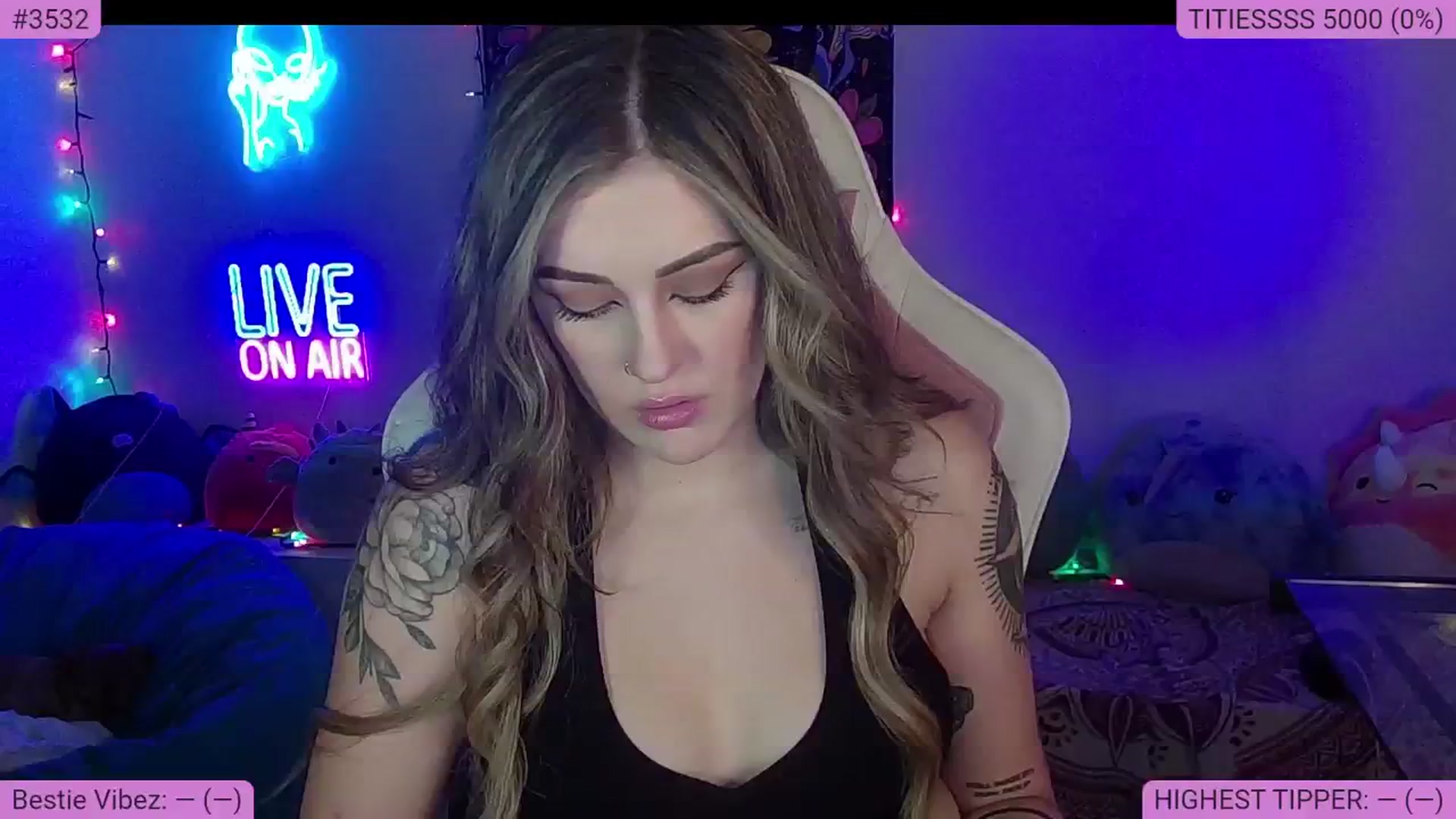 Gallery image thumbnail from NatalieNavedo's myfreecams stream on, 09/30/2024, 03:03 image 7 of 20