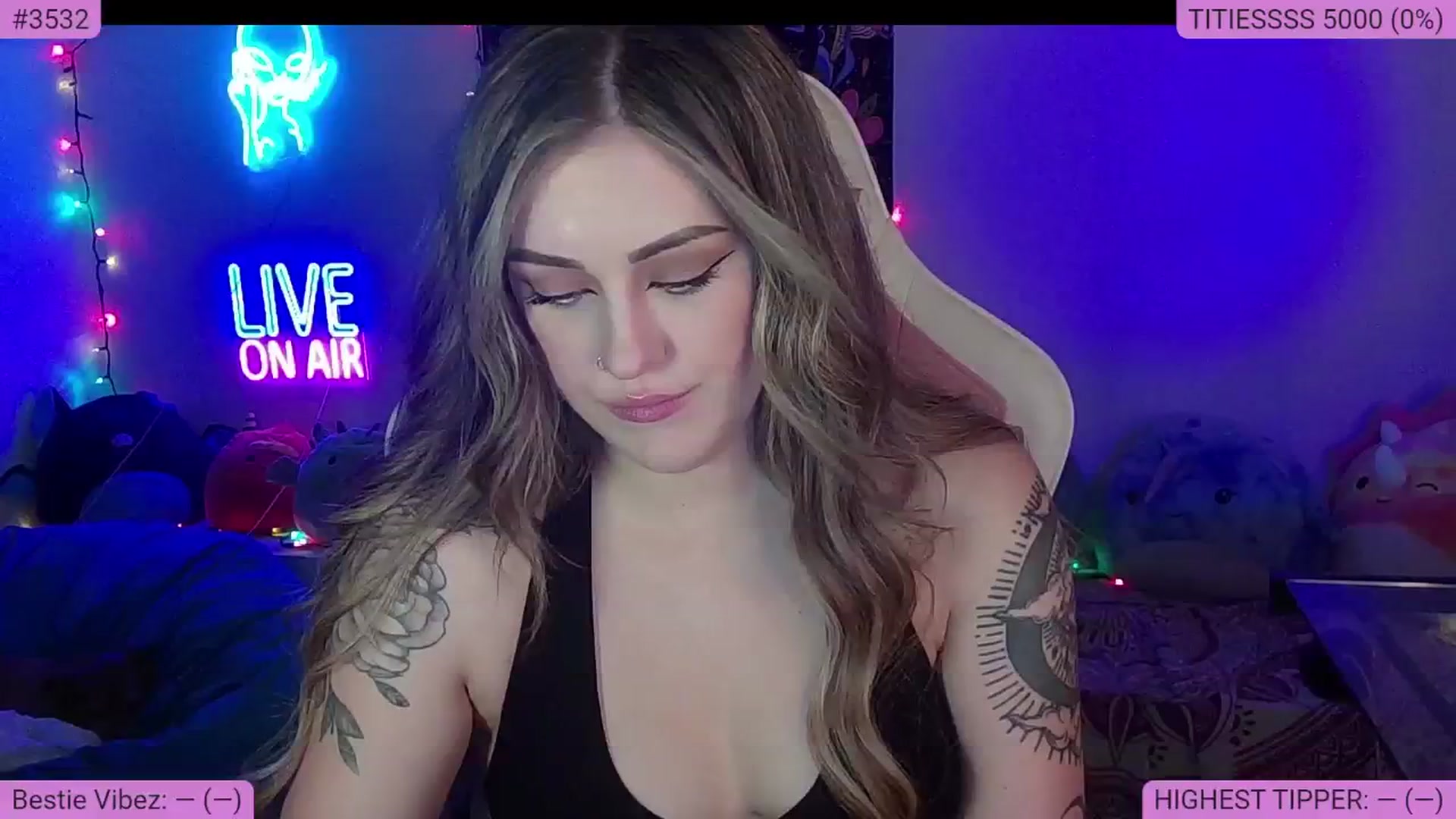 Gallery image thumbnail from NatalieNavedo's myfreecams stream on, 09/30/2024, 03:03 image 19 of 20
