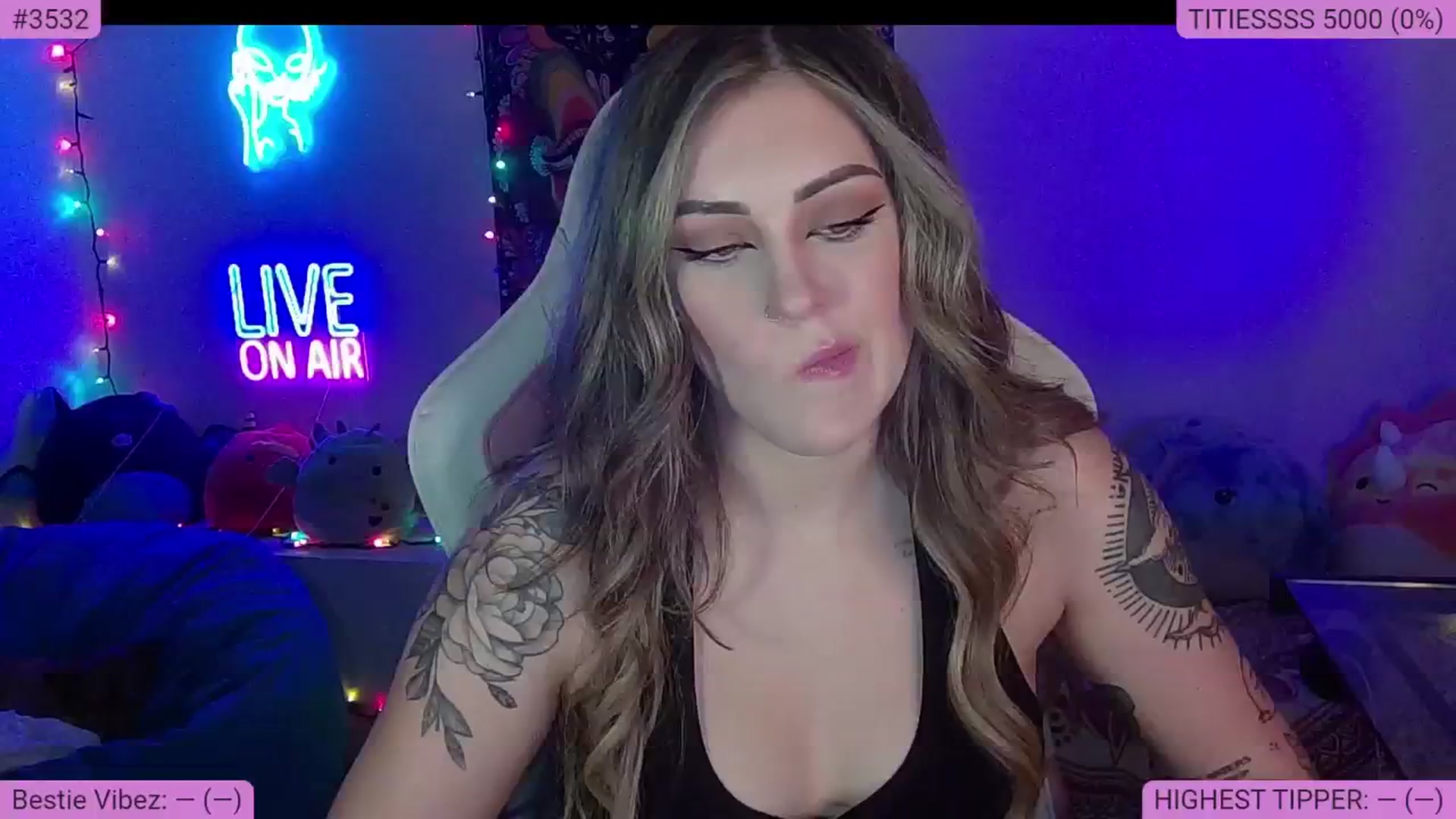 Gallery image thumbnail from NatalieNavedo's myfreecams stream on, 09/30/2024, 03:03 image 11 of 20