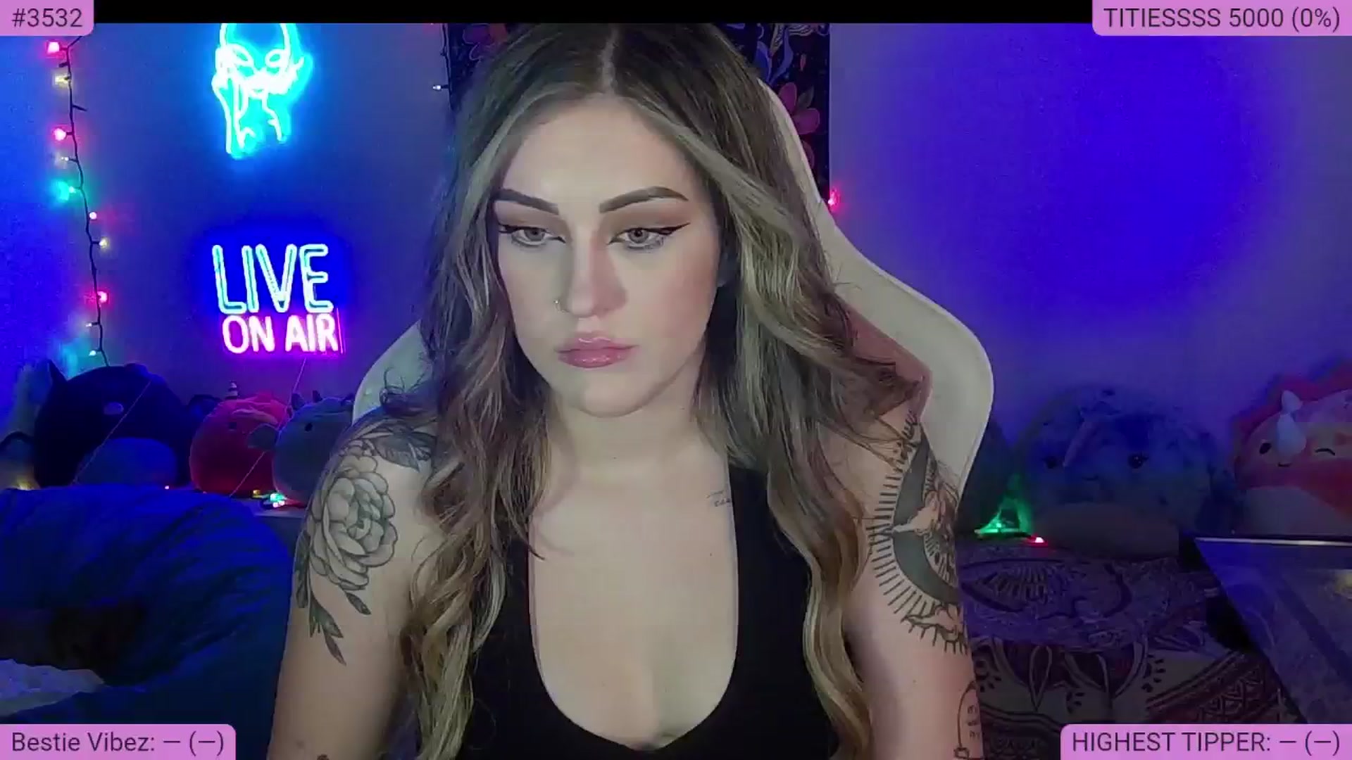Gallery image thumbnail from NatalieNavedo's myfreecams stream on, 09/30/2024, 03:03 image 8 of 20
