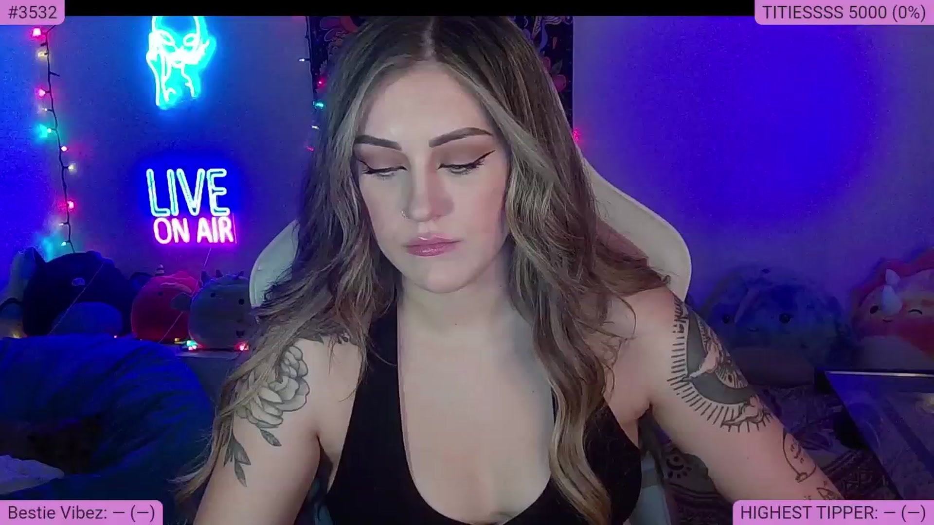 Gallery image thumbnail from NatalieNavedo's myfreecams stream on, 09/30/2024, 03:03 image 18 of 20