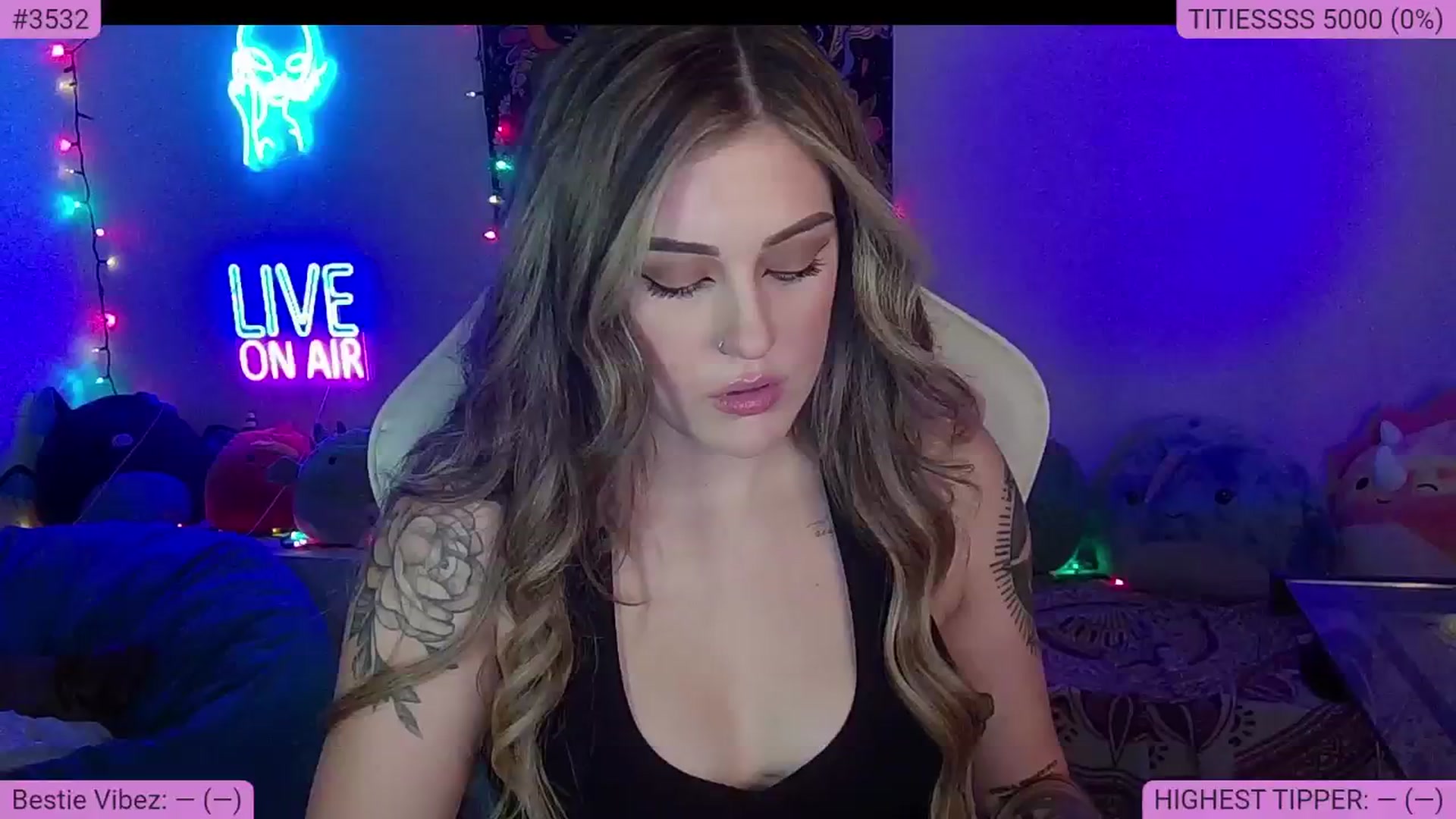 Gallery image thumbnail from NatalieNavedo's myfreecams stream on, 09/30/2024, 03:03 image 4 of 20