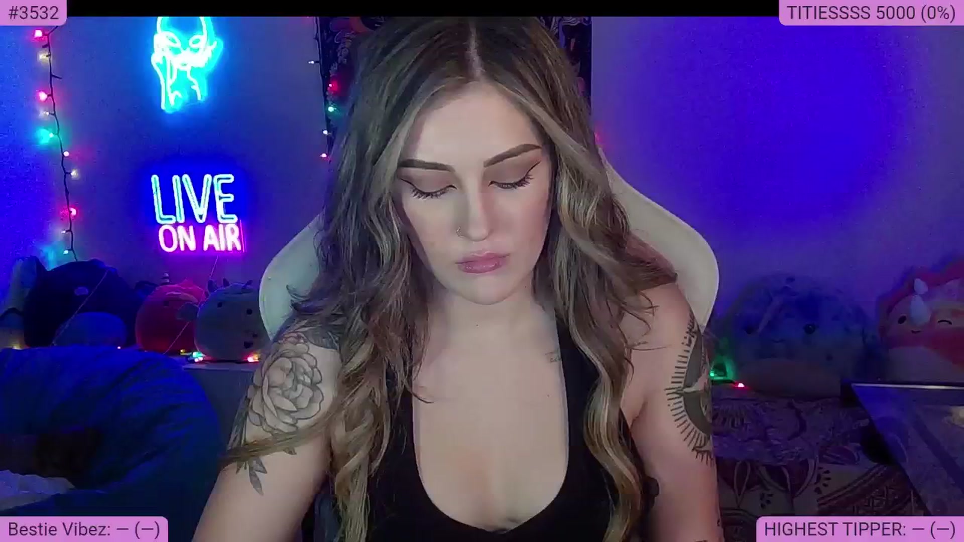 Gallery image thumbnail from NatalieNavedo's myfreecams stream on, 09/30/2024, 03:03 image 6 of 20