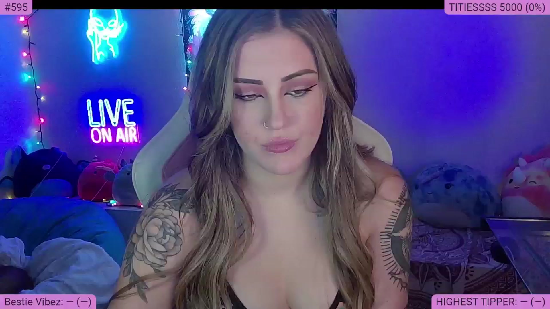 Gallery image thumbnail from NatalieNavedo's myfreecams stream on, 10/01/2024, 17:32 image 8 of 20