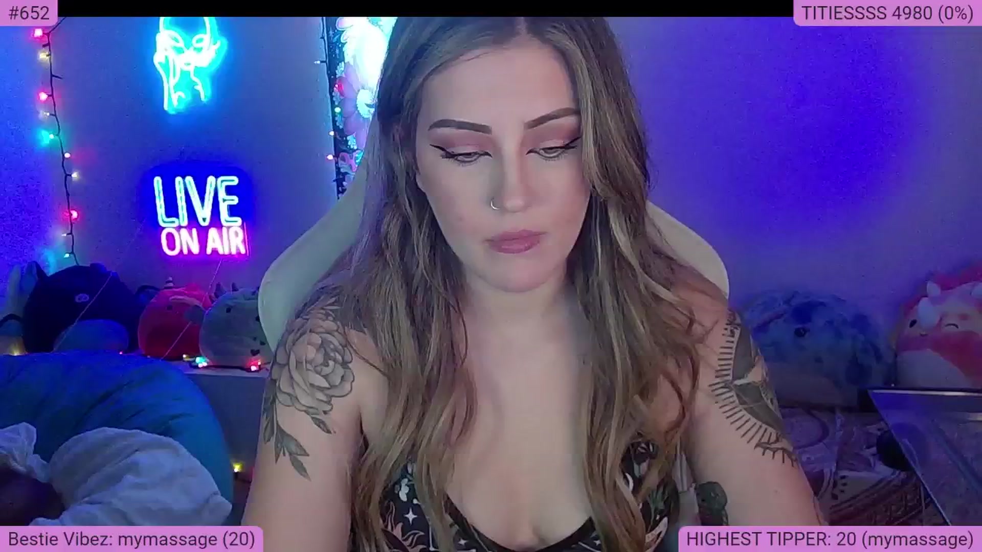 Gallery image thumbnail from NatalieNavedo's myfreecams stream on, 10/01/2024, 18:54 image 3 of 20