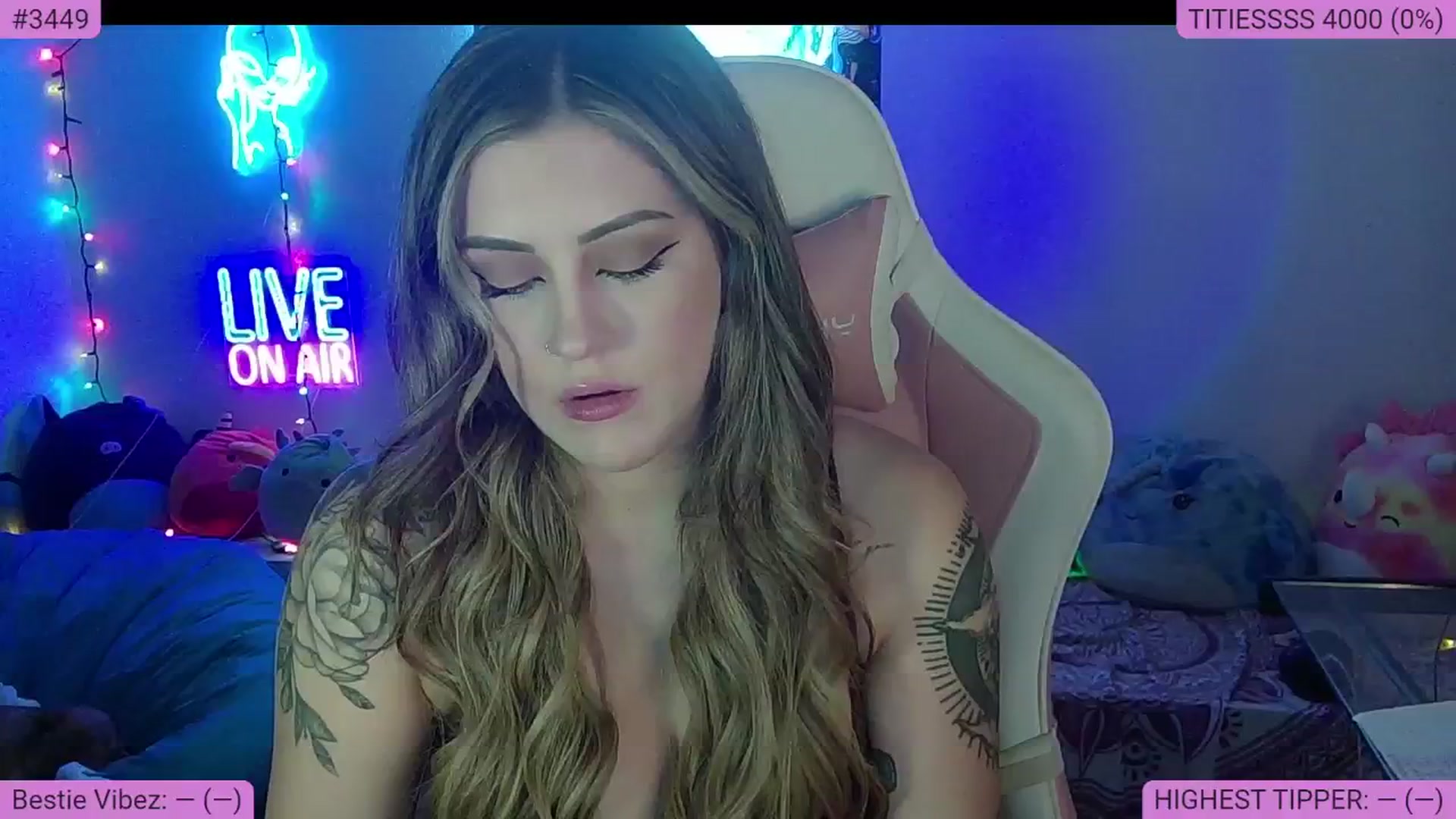 Gallery image thumbnail from NatalieNavedo's myfreecams stream on, 10/04/2024, 17:48 image 17 of 20
