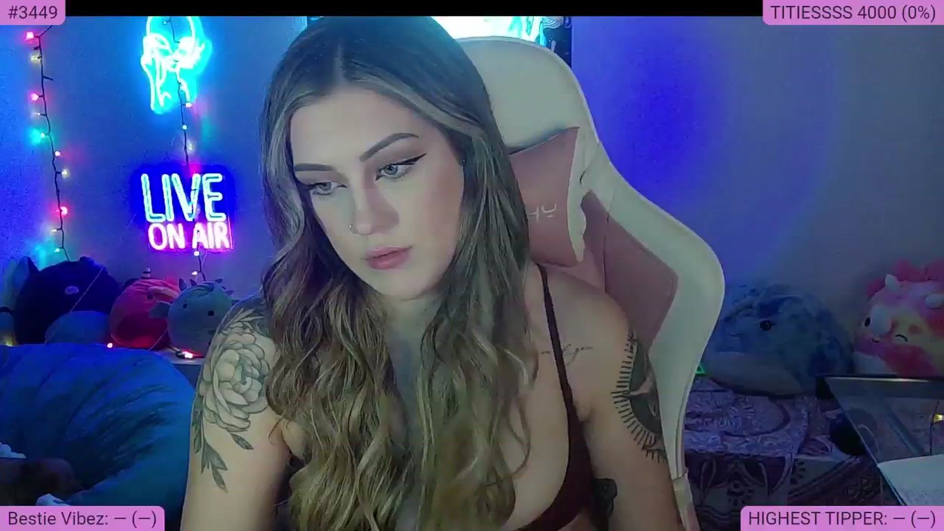 Gallery image thumbnail from NatalieNavedo's myfreecams stream on, 10/04/2024, 17:48 image 16 of 20