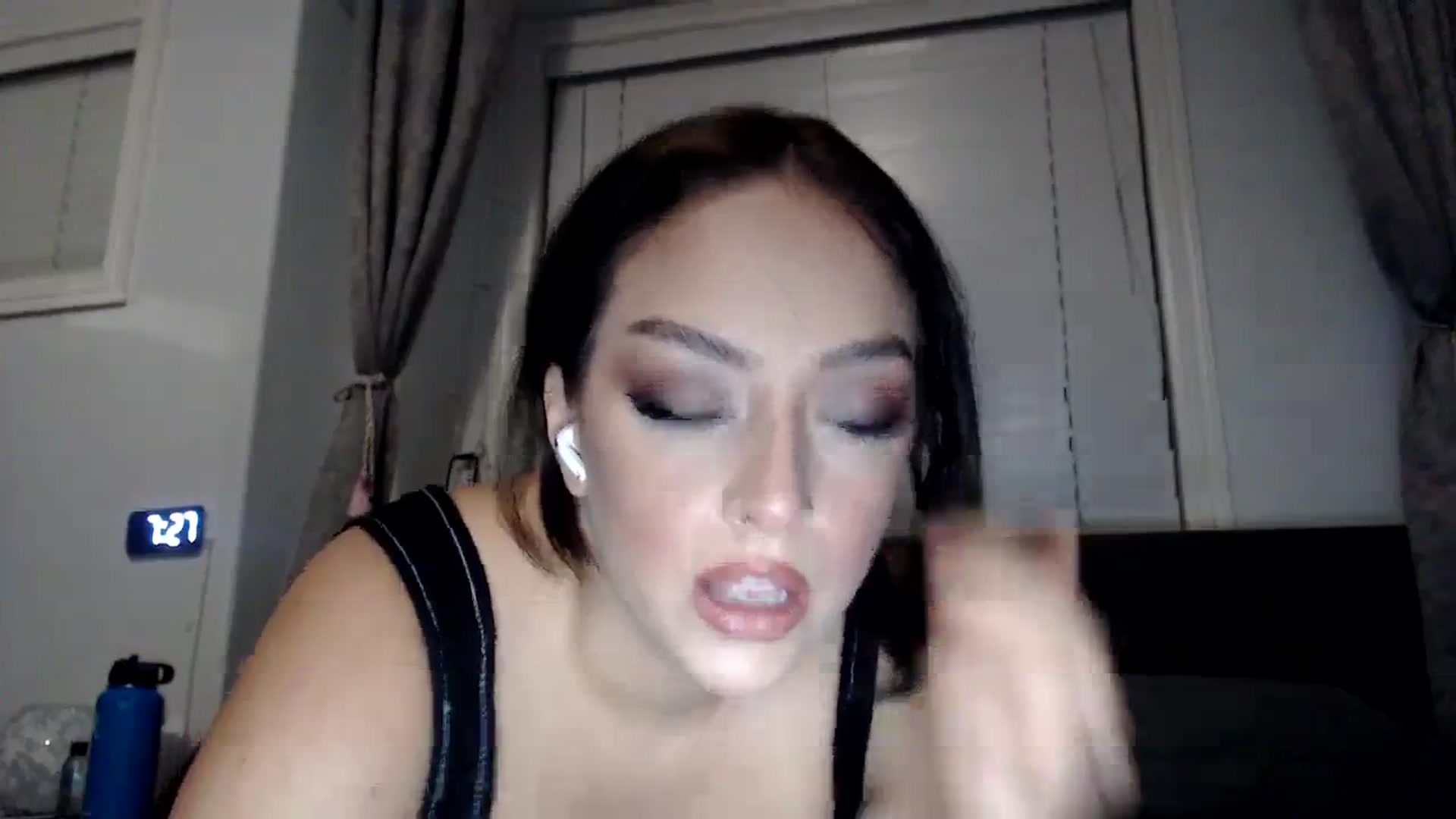 Gallery image thumbnail from NatalieSenpai's myfreecams stream on, 10/28/2023, 01:42 image 6 of 20
