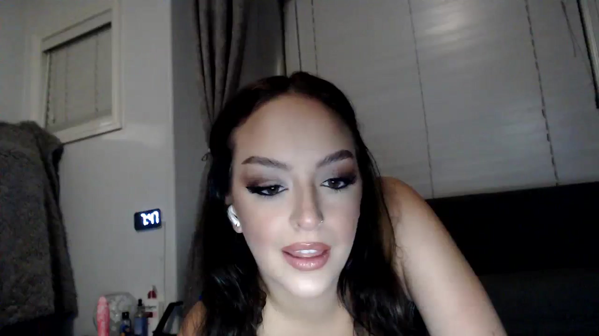 Gallery image thumbnail from NatalieSenpai's myfreecams stream on, 10/28/2023, 01:42 image 17 of 20