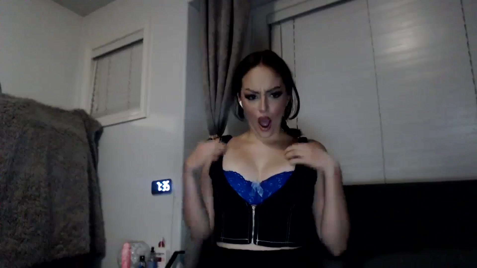 Gallery image thumbnail from NatalieSenpai's myfreecams stream on, 10/28/2023, 01:42 image 10 of 20