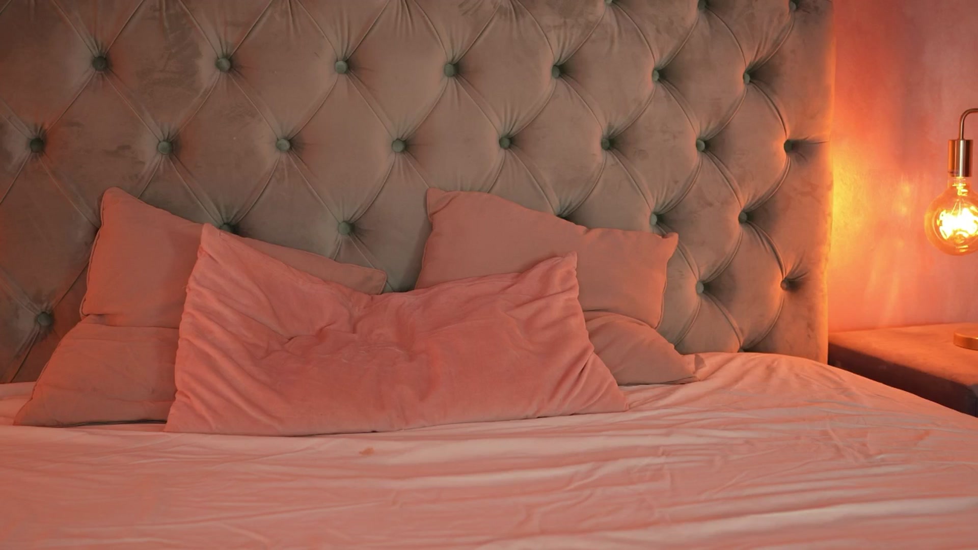 Gallery image thumbnail from NatalieShaw's myfreecams stream on, 10/17/2025, 24:12 image 14 of 20