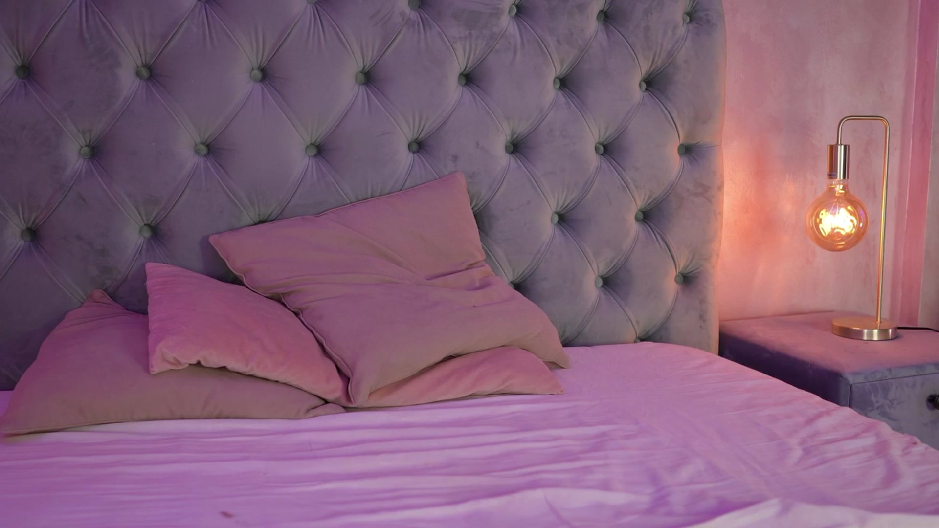 Gallery image thumbnail from NatalieShaw's myfreecams stream on, 10/30/2025, 06:38 image 17 of 20