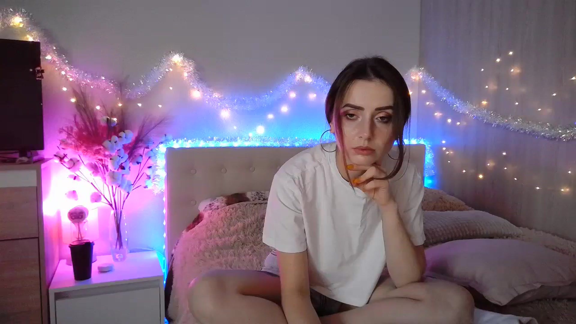 Gallery image thumbnail from Natalie_Jin's myfreecams stream on, 12/05/2023, 12:32 image 19 of 20