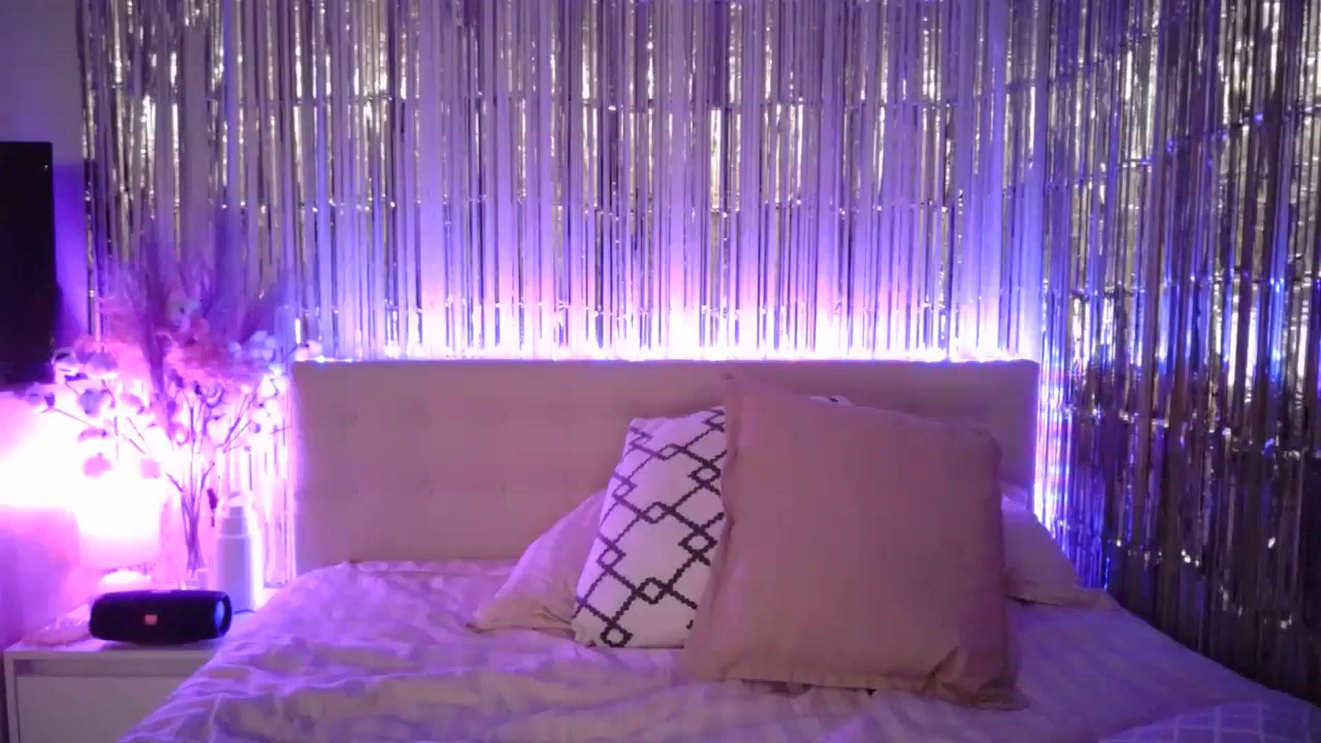 Gallery image thumbnail from Natalie_Jin's myfreecams stream on, 12/28/2023, 19:32 image 13 of 20
