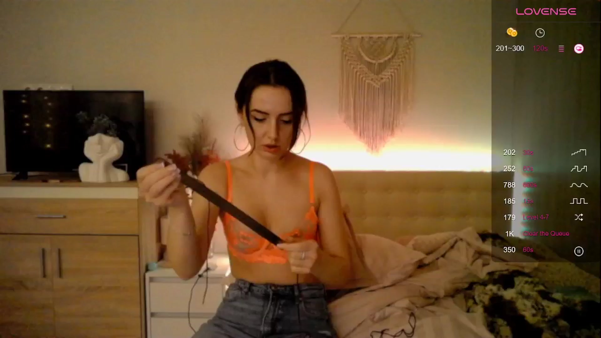 Gallery image thumbnail from Natalie_Jin's myfreecams stream on, 02/04/2024, 19:54 image 5 of 20