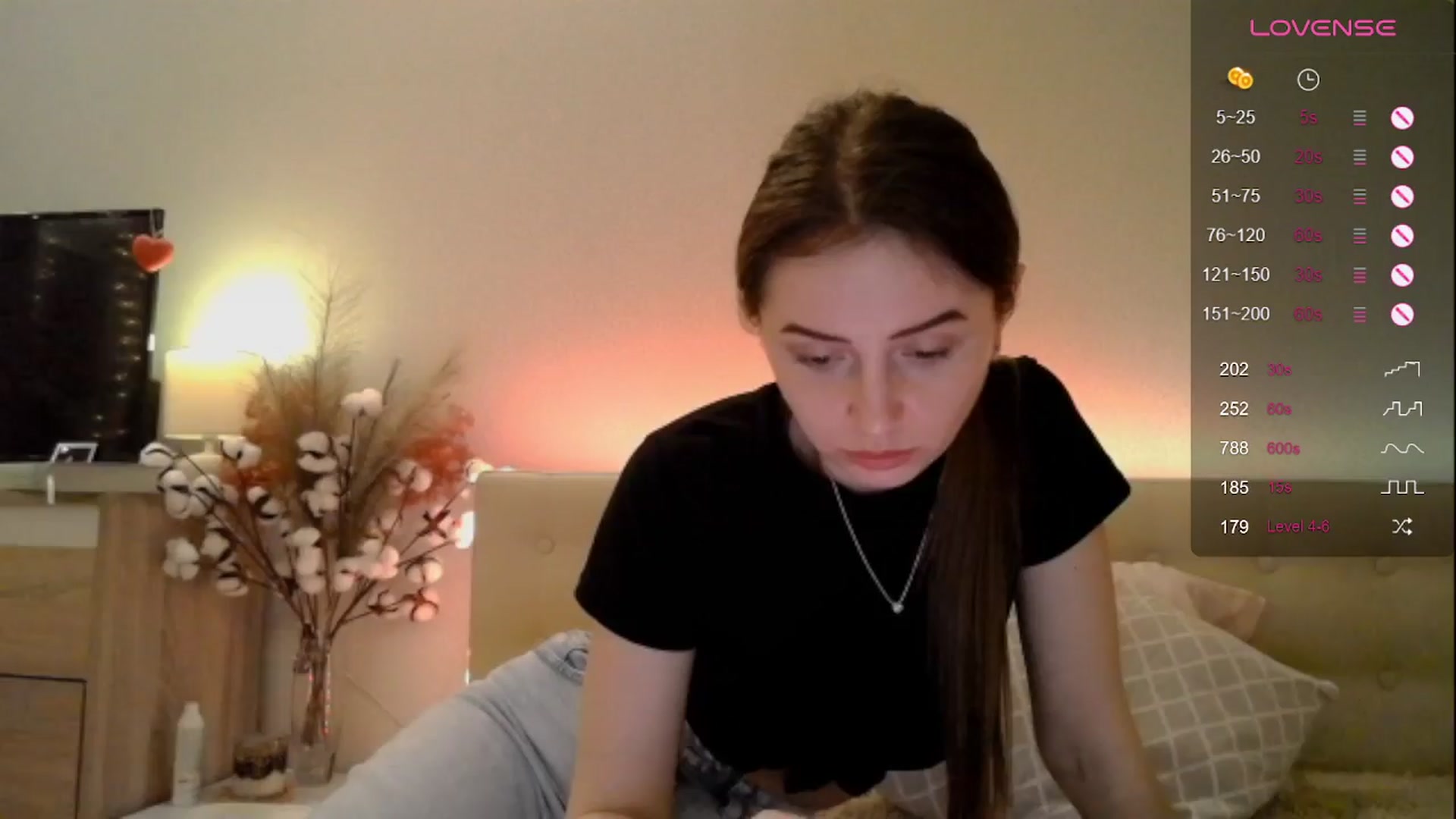 Gallery image thumbnail from Natalie_Jin's myfreecams stream on, 03/27/2024, 21:38 image 10 of 20