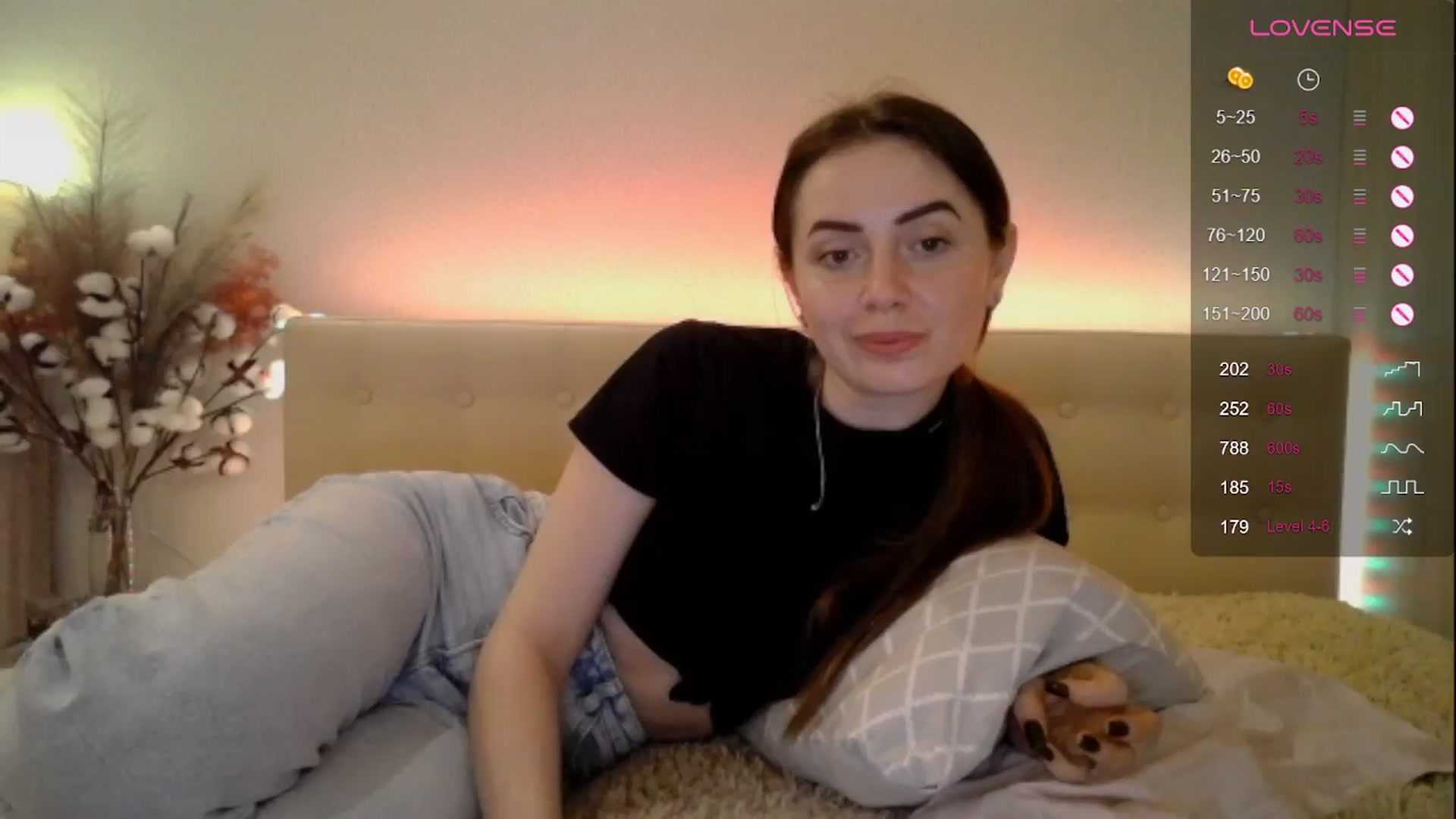 Gallery image thumbnail from Natalie_Jin's myfreecams stream on, 03/27/2024, 21:38 image 13 of 20