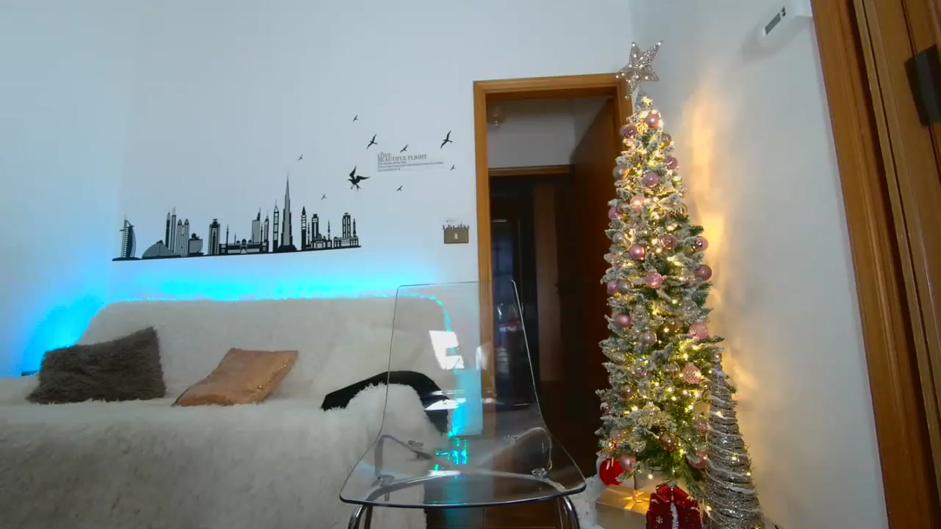 Gallery image thumbnail from Natalieass's myfreecams stream on, 12/26/2022, 15:59 image 14 of 20
