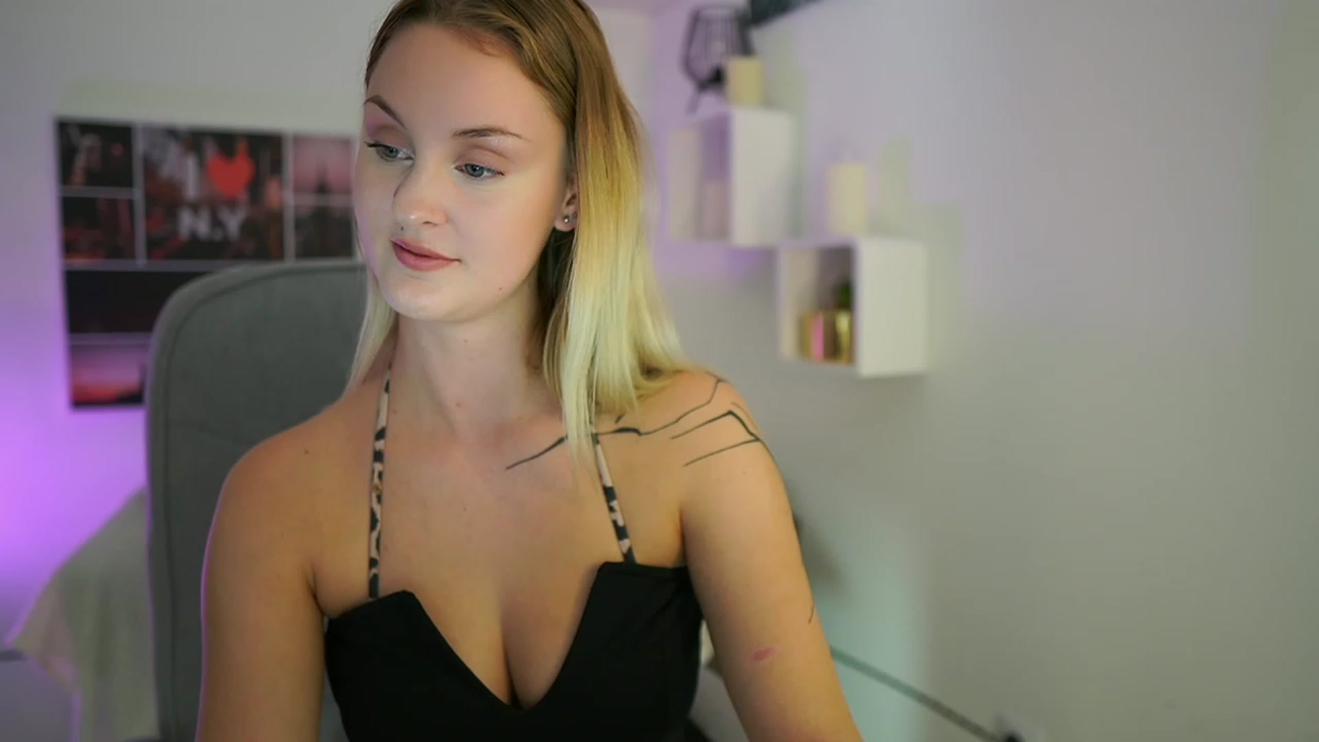 Gallery image thumbnail from NatalliaStarr's myfreecams stream on, 11/17/2023, 19:46 image 12 of 20