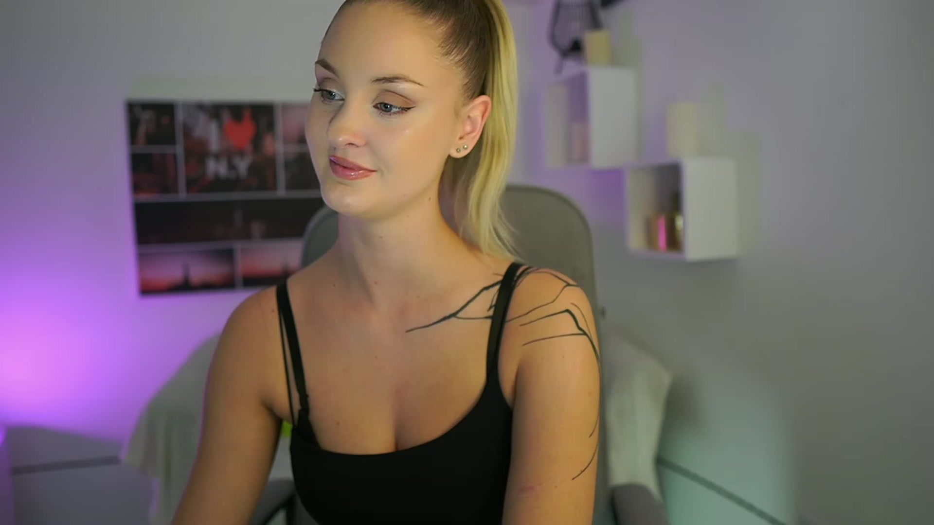 Gallery image thumbnail from NatalliaStarr's myfreecams stream on, 11/22/2023, 20:39 image 7 of 20