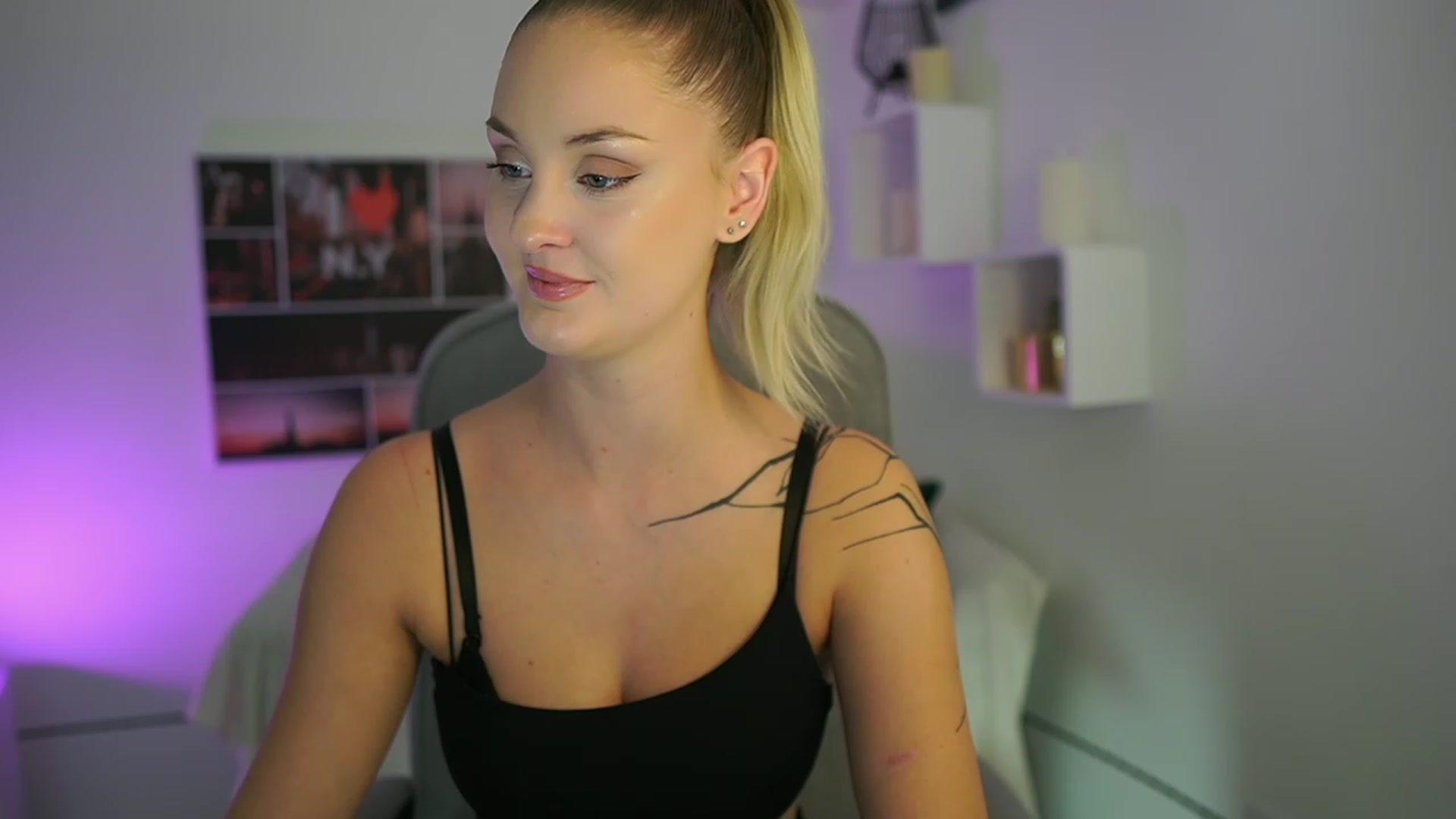 Gallery image thumbnail from NatalliaStarr's myfreecams stream on, 11/22/2023, 20:39 image 9 of 20