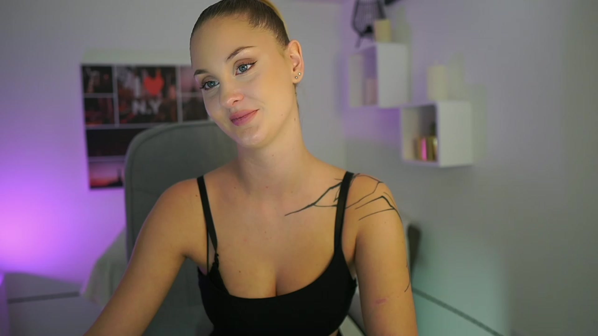 Gallery image thumbnail from NatalliaStarr's myfreecams stream on, 11/22/2023, 23:46 image 8 of 20