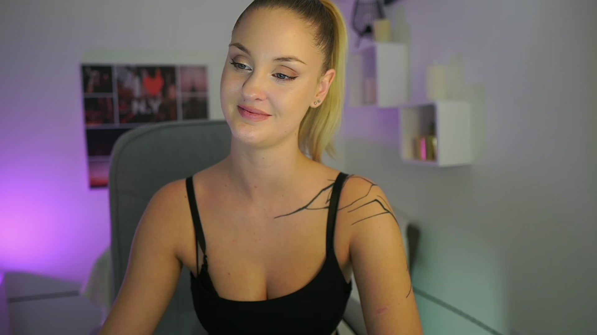 Gallery image thumbnail from NatalliaStarr's myfreecams stream on, 11/22/2023, 23:46 image 6 of 20