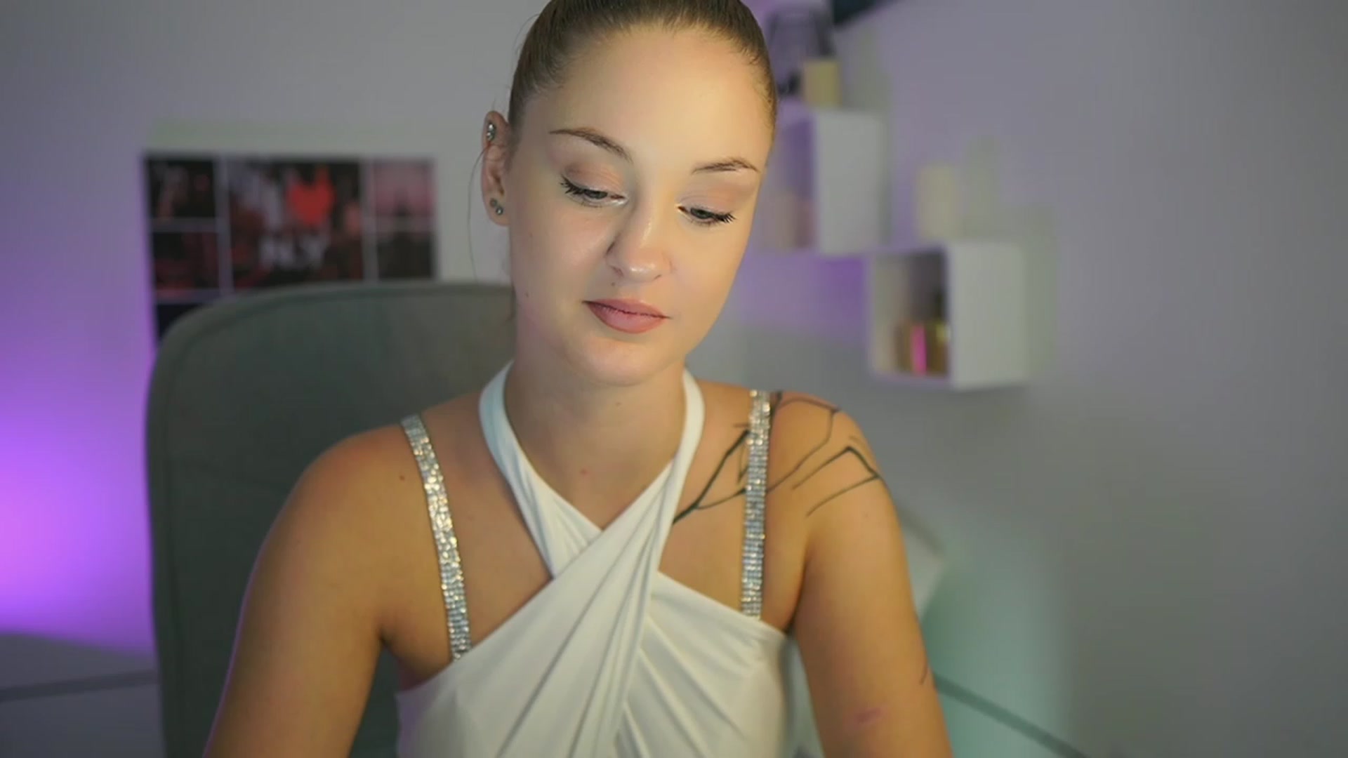 Gallery image thumbnail from NatalliaStarr's myfreecams stream on, 11/24/2023, 14:32 image 14 of 20