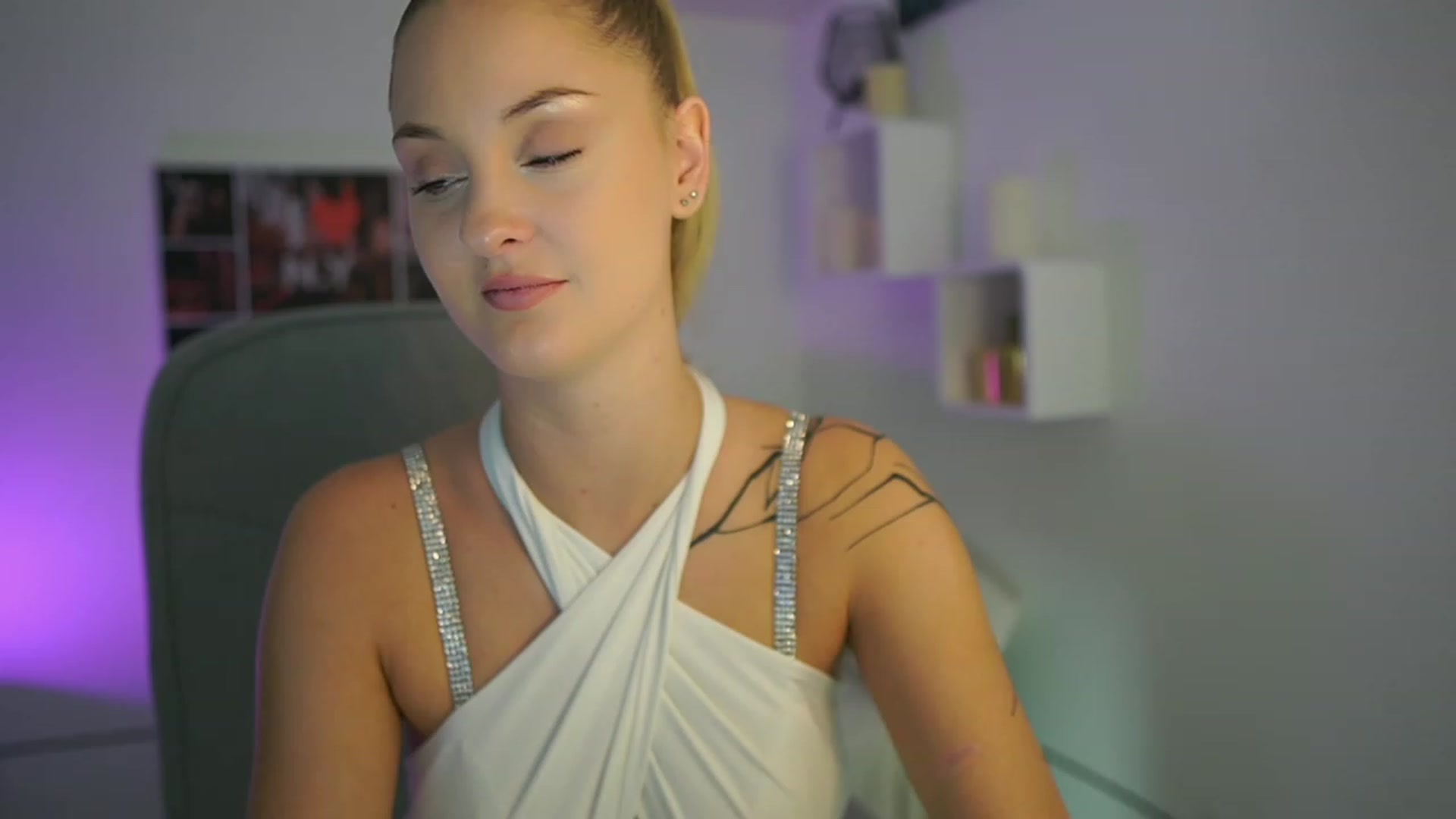 Gallery image thumbnail from NatalliaStarr's myfreecams stream on, 11/24/2023, 14:32 image 13 of 20