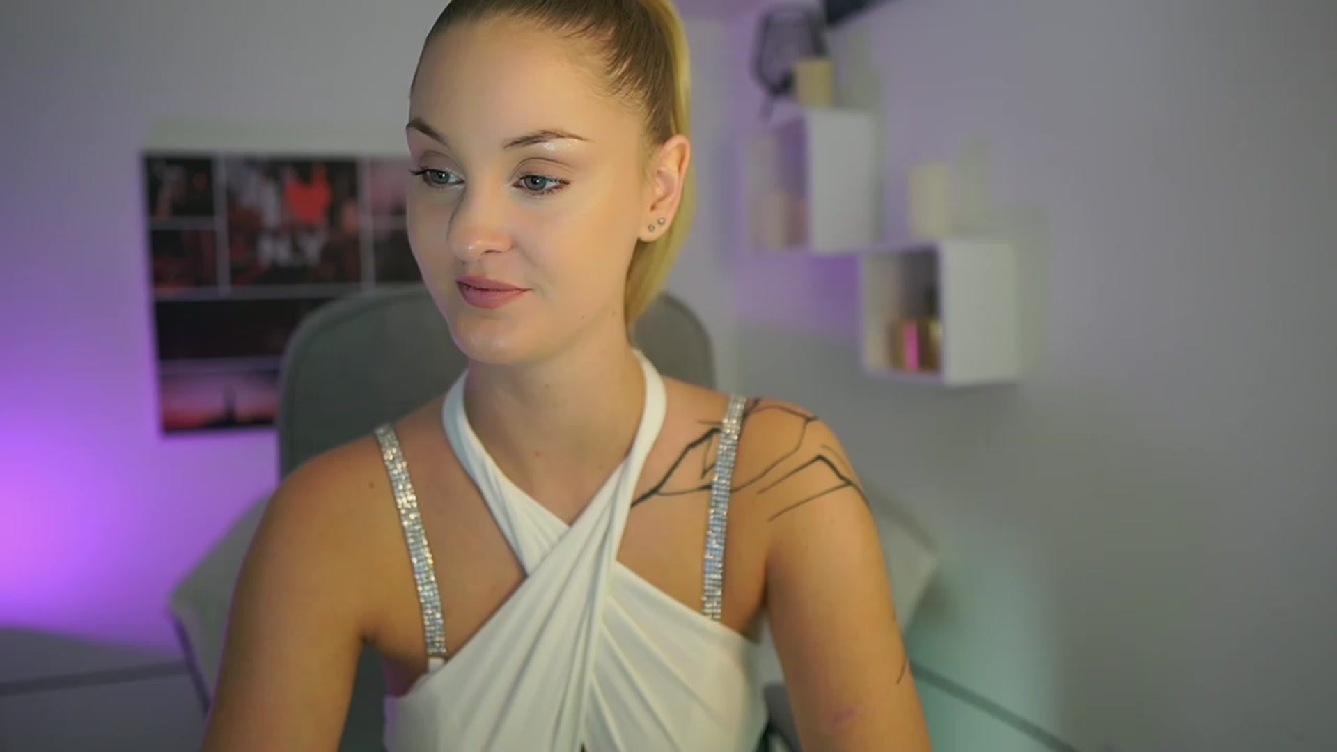 Gallery image thumbnail from NatalliaStarr's myfreecams stream on, 11/24/2023, 14:32 image 5 of 20