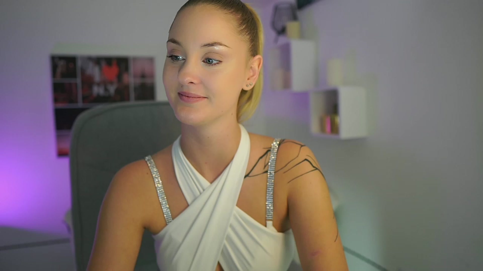 Gallery image thumbnail from NatalliaStarr's myfreecams stream on, 11/24/2023, 17:22 image 1 of 20