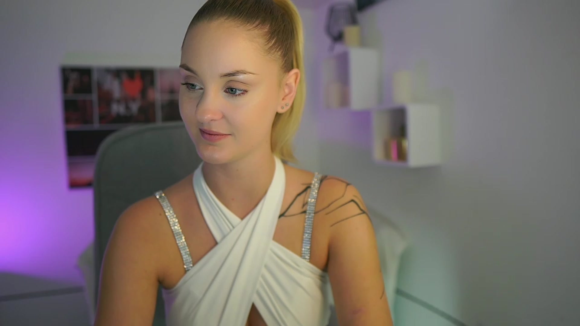 Gallery image thumbnail from NatalliaStarr's myfreecams stream on, 11/24/2023, 17:22 image 20 of 20