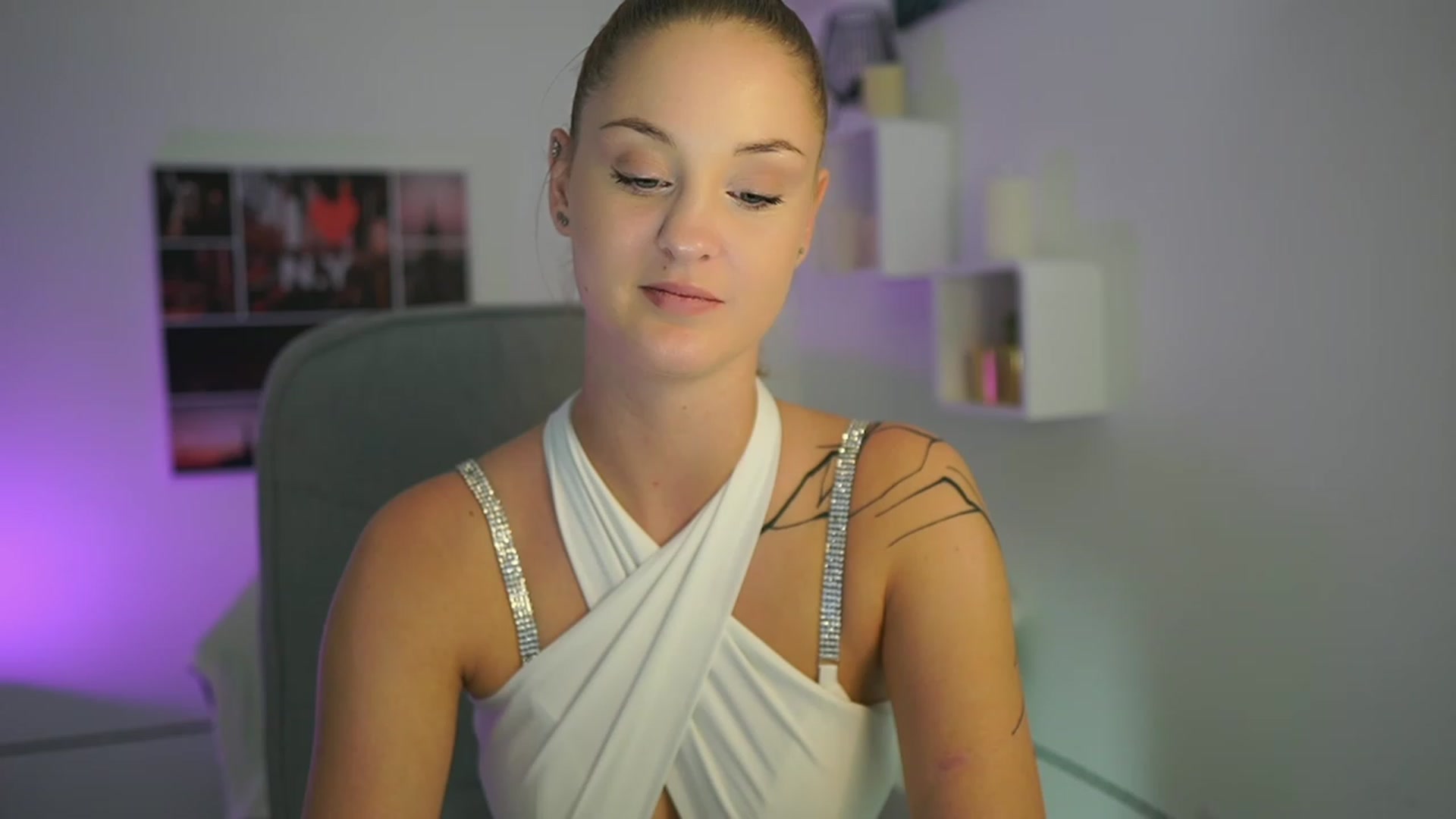 Gallery image thumbnail from NatalliaStarr's myfreecams stream on, 11/24/2023, 17:22 image 4 of 20