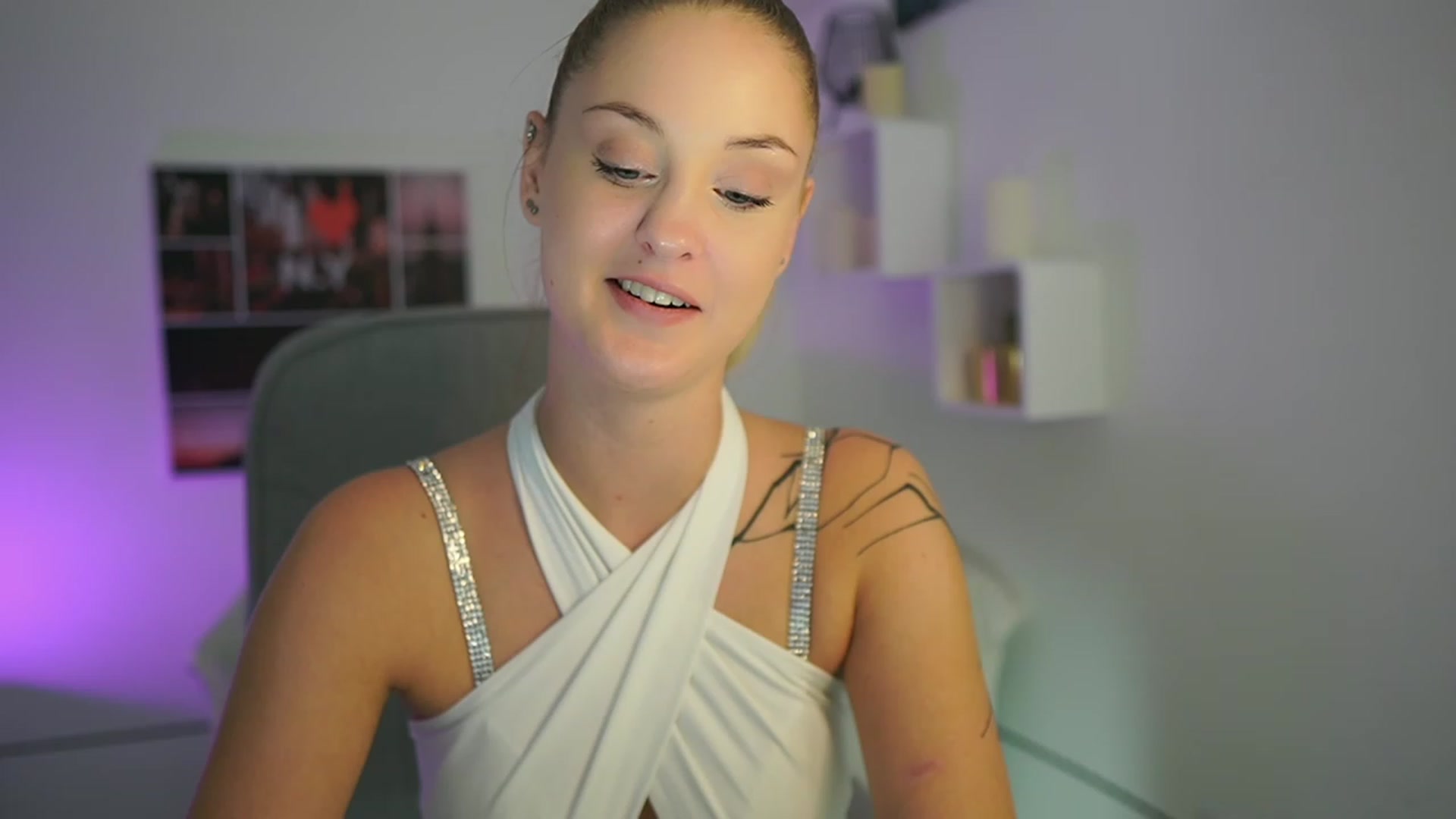 Gallery image thumbnail from NatalliaStarr's myfreecams stream on, 11/24/2023, 17:38 image 4 of 20