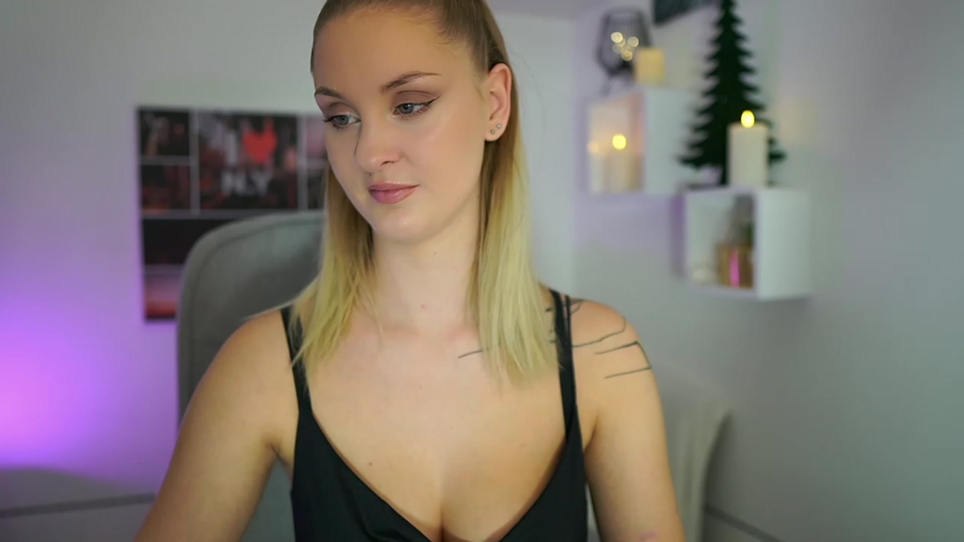 Gallery image thumbnail from NatalliaStarr's myfreecams stream on, 11/29/2023, 20:15 image 19 of 20