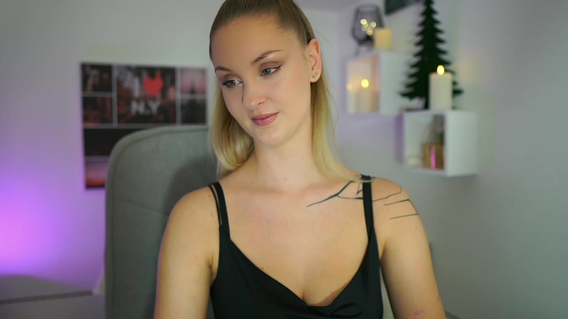 Gallery image thumbnail from NatalliaStarr's myfreecams stream on, 11/29/2023, 20:15 image 11 of 20