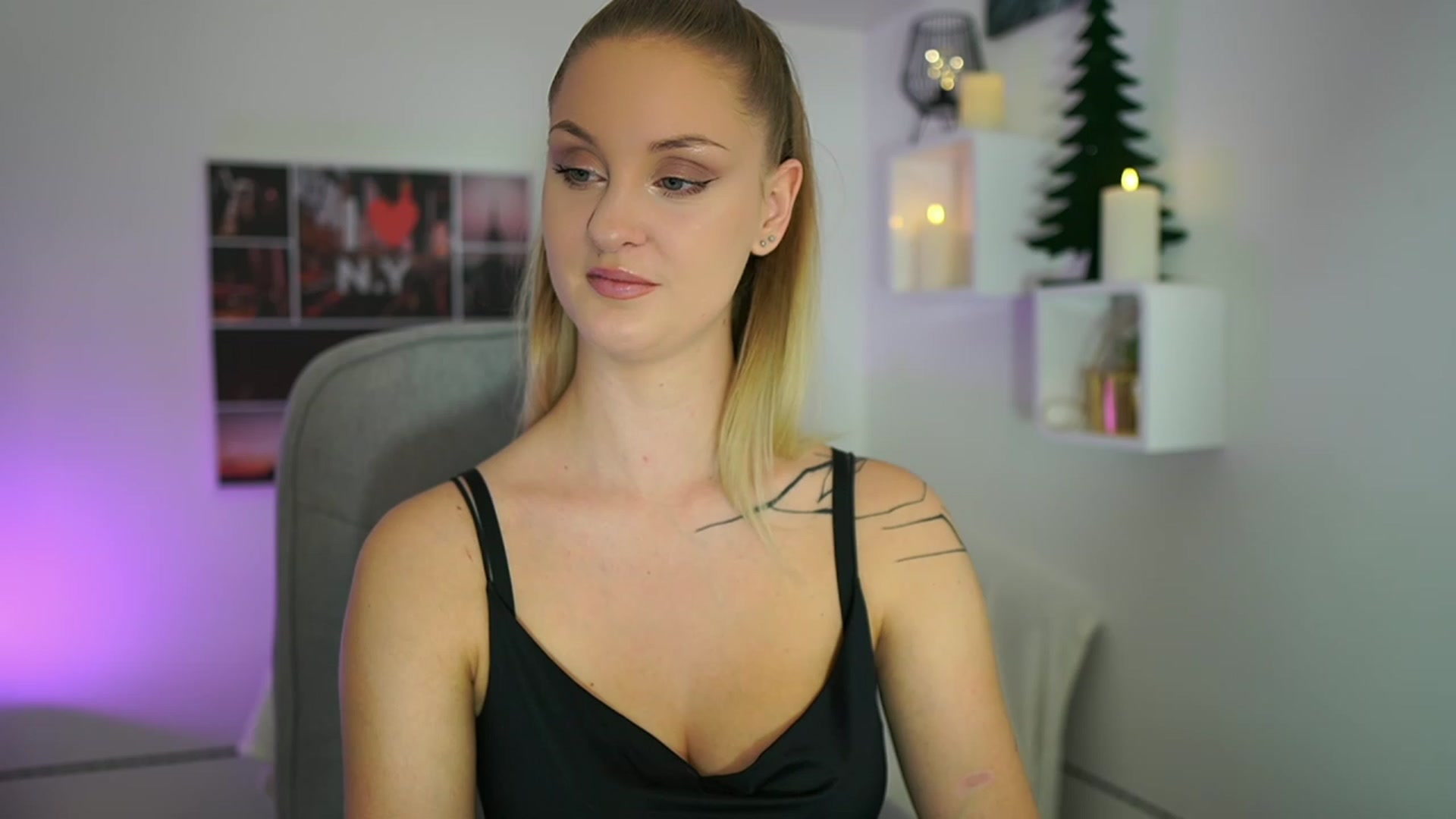 Gallery image thumbnail from NatalliaStarr's myfreecams stream on, 11/29/2023, 20:15 image 12 of 20