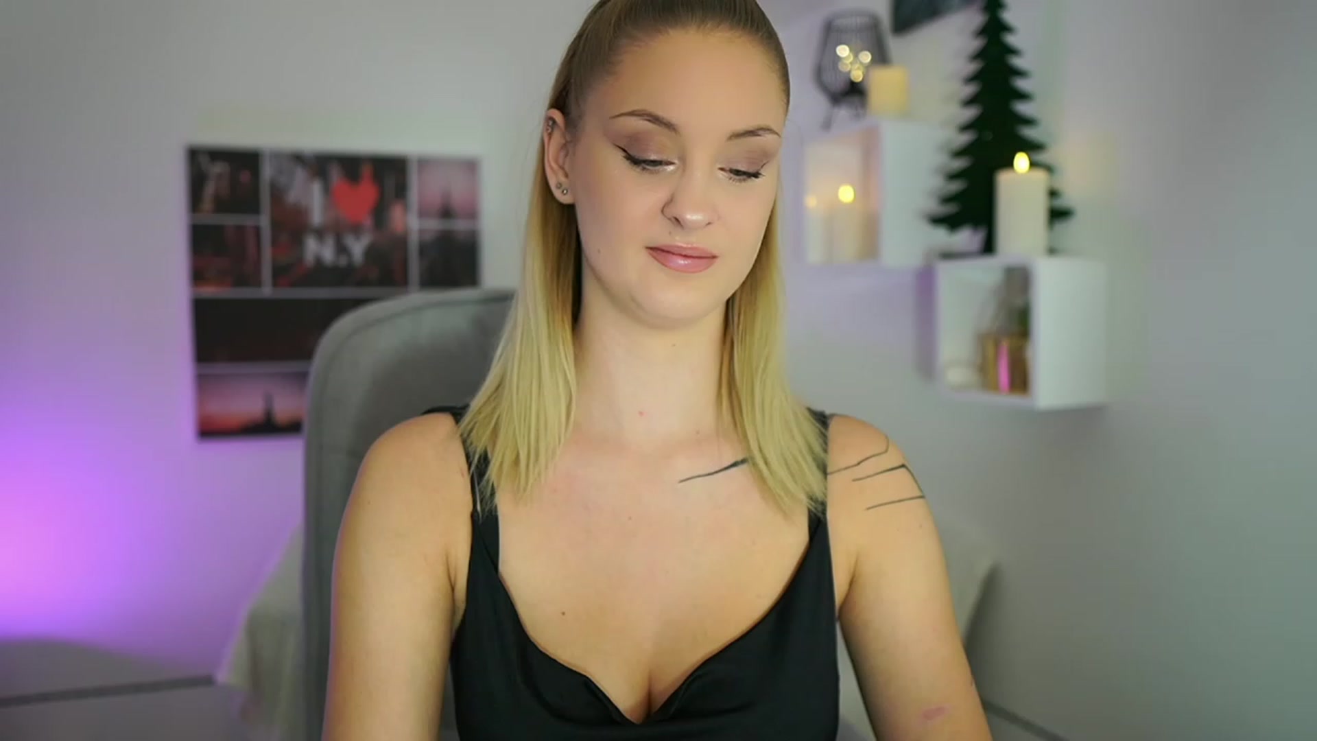 Gallery image thumbnail from NatalliaStarr's myfreecams stream on, 11/29/2023, 20:15 image 3 of 20