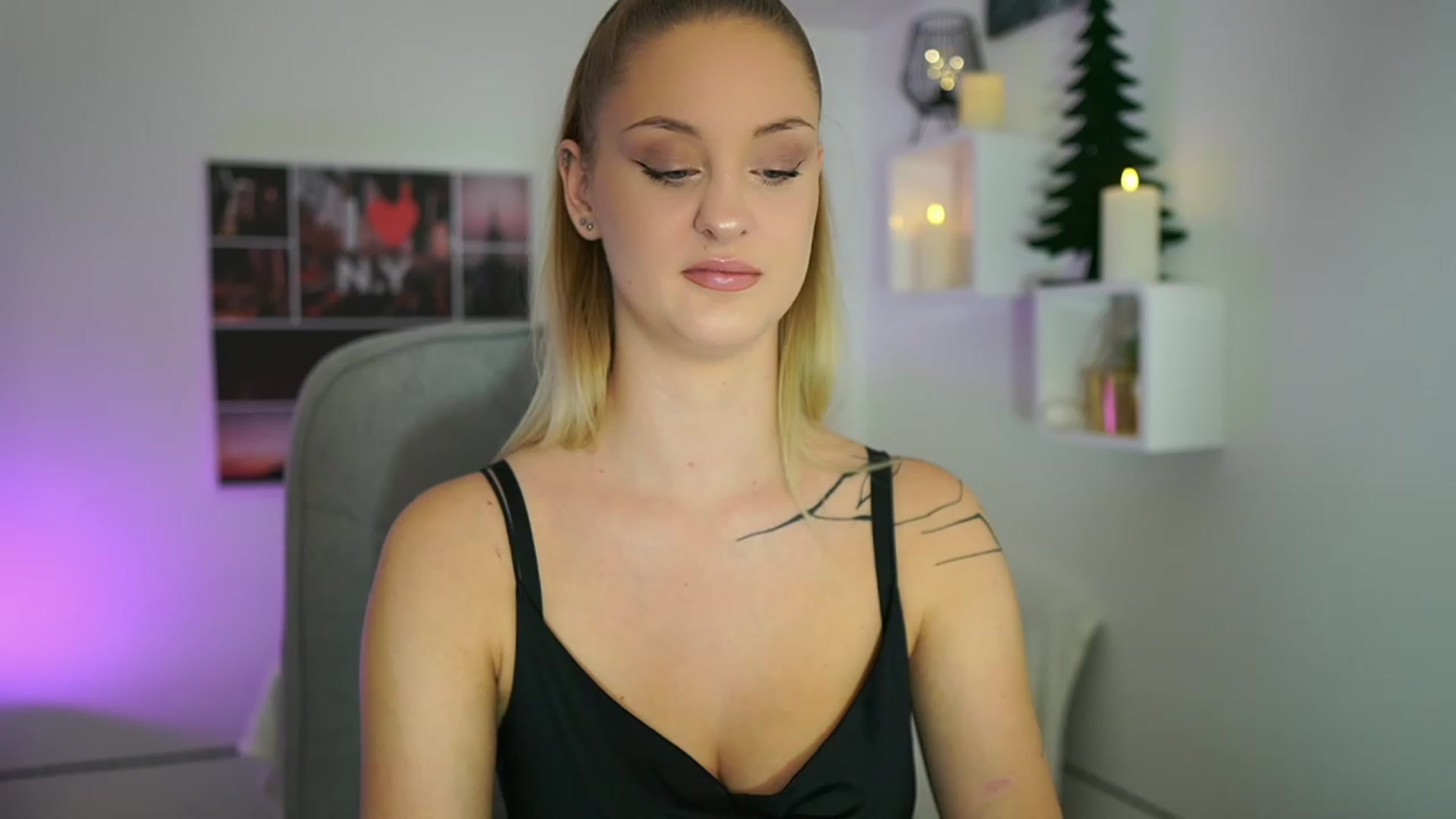 Gallery image thumbnail from NatalliaStarr's myfreecams stream on, 11/29/2023, 20:15 image 13 of 20