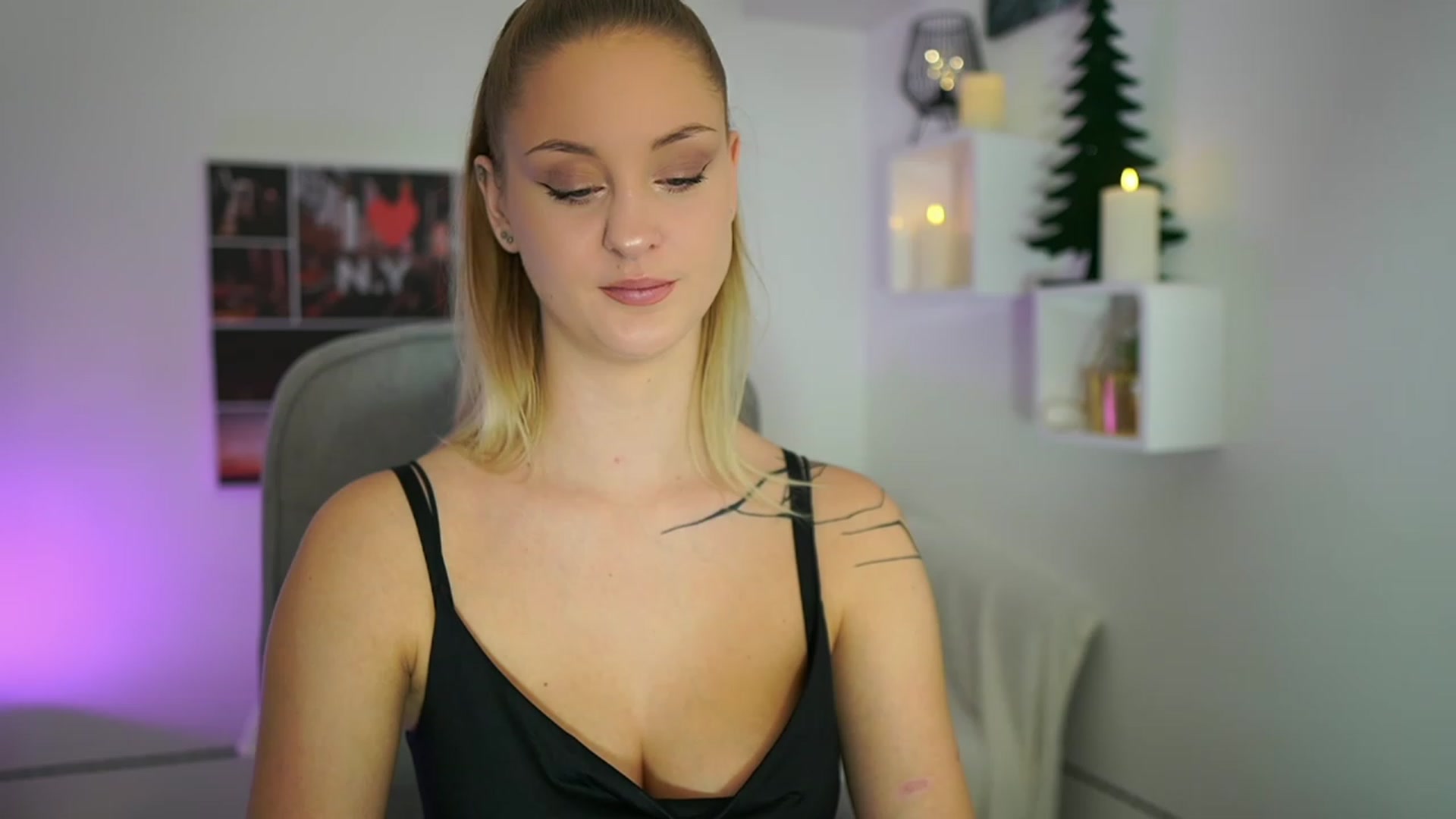 Gallery image thumbnail from NatalliaStarr's myfreecams stream on, 11/29/2023, 20:49 image 5 of 20