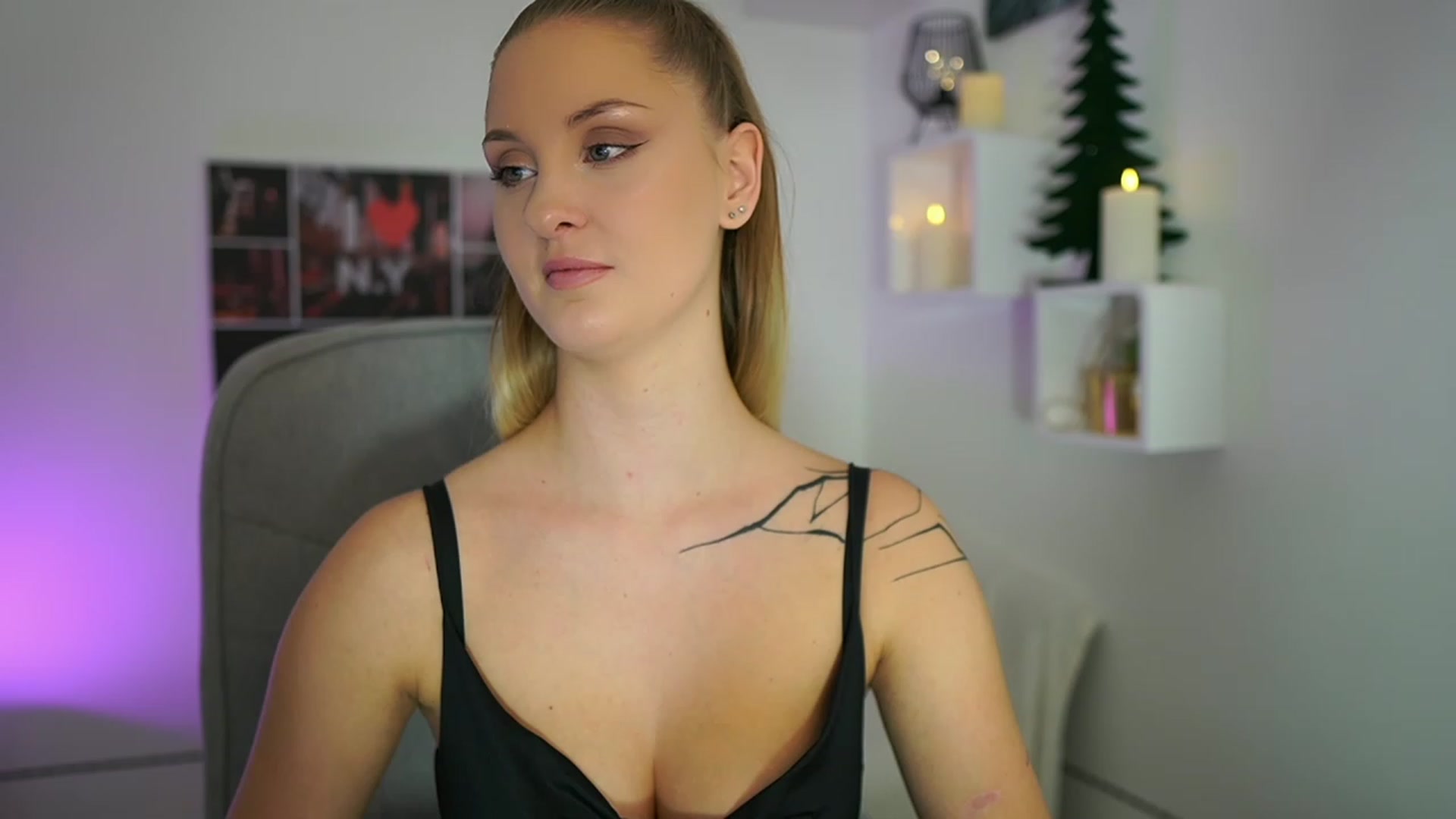 Gallery image thumbnail from NatalliaStarr's myfreecams stream on, 11/29/2023, 23:14 image 4 of 20